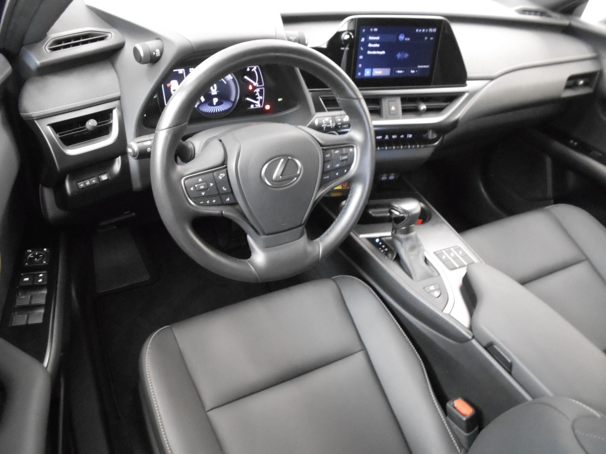 LEXUS UX 250h F Sport Design CVT