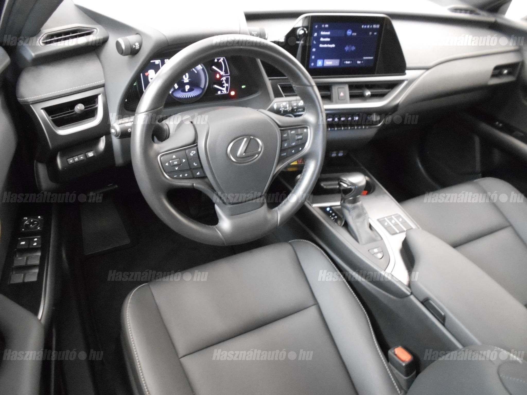 LEXUS UX 250h F Sport Design CVT