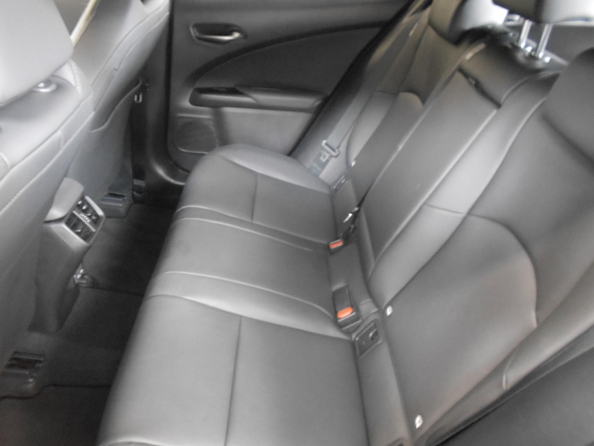 LEXUS UX 250h F Sport Design CVT