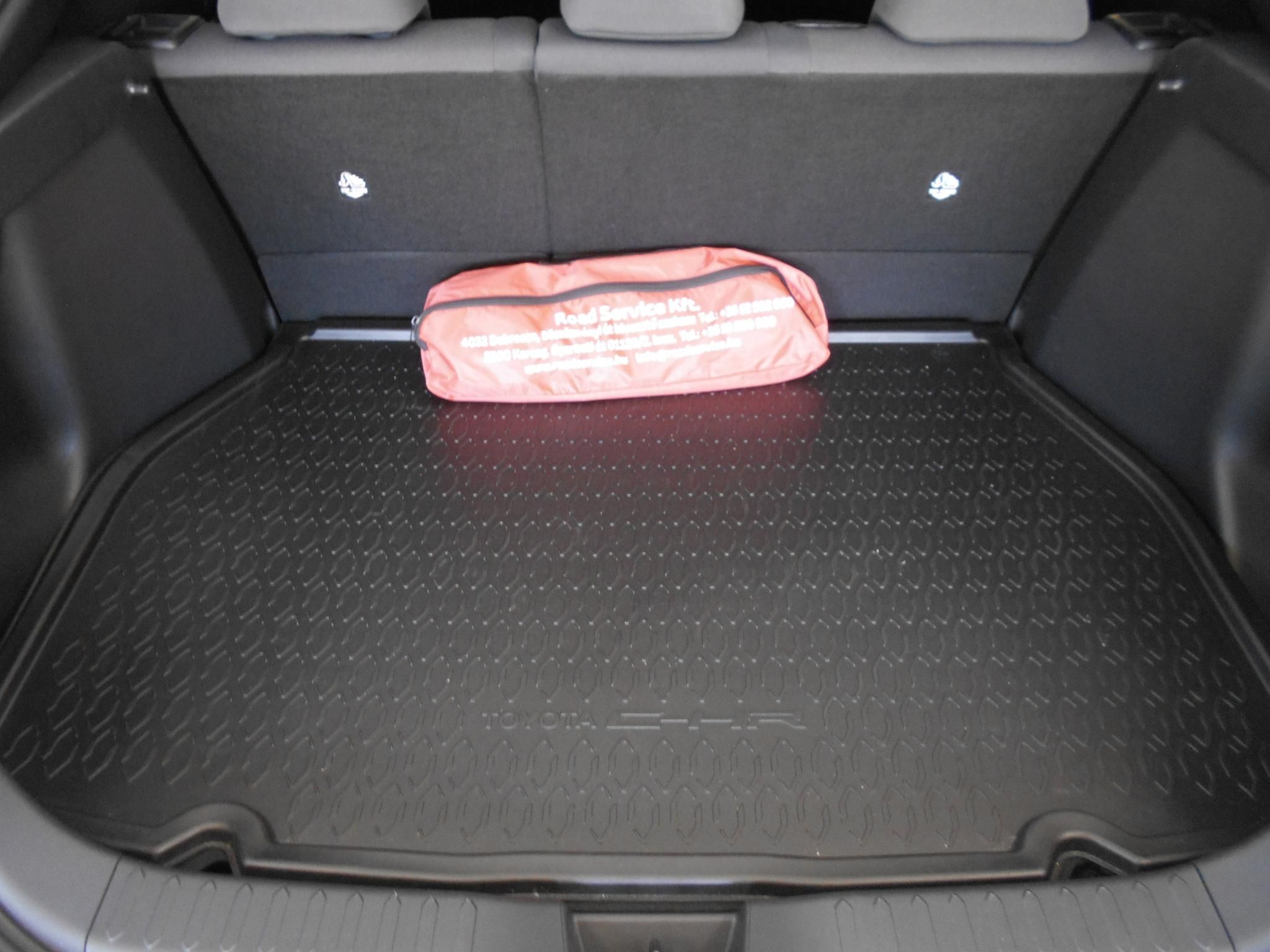 TOYOTA C-HR 1.8 Hybrid Comfort Business e-CVT ÁFÁ-s!