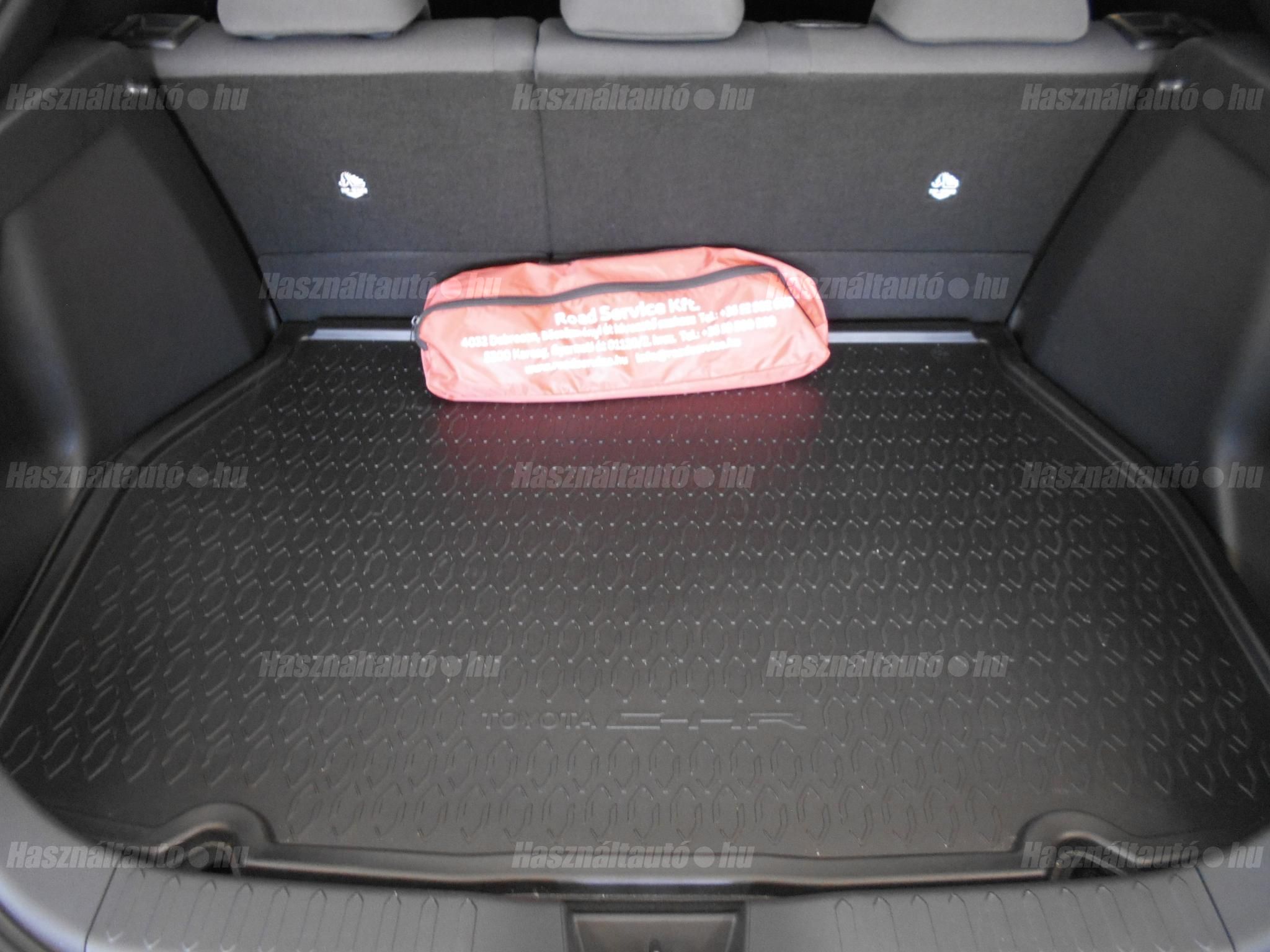 TOYOTA C-HR 1.8 Hybrid Comfort Business e-CVT ÁFÁ-s!