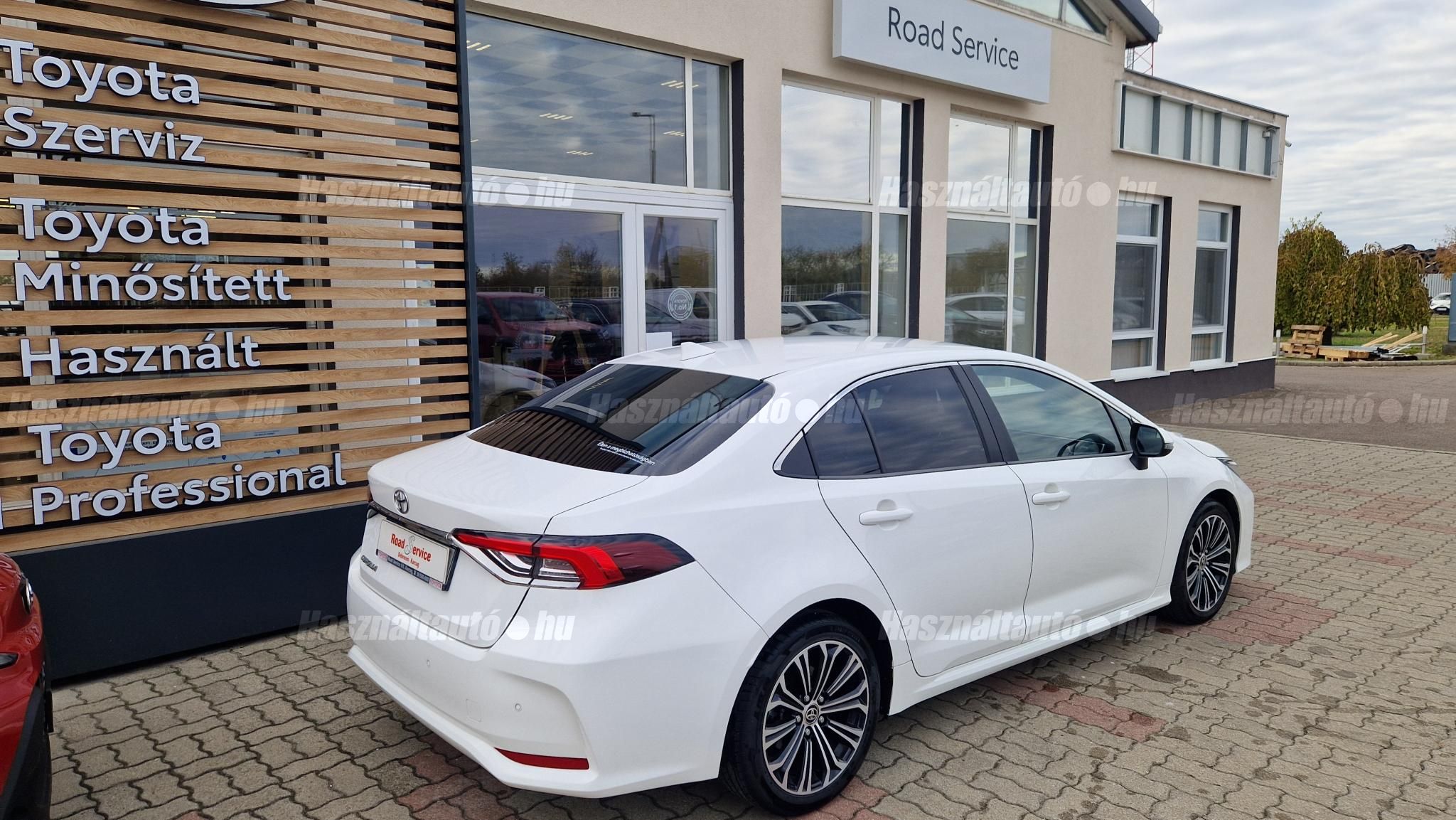 TOYOTA COROLLA Sedan 1.5 Comfort Style Tech