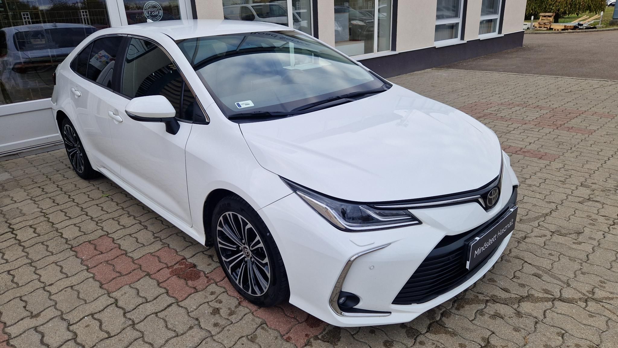TOYOTA COROLLA Sedan 1.5 Comfort Style Tech