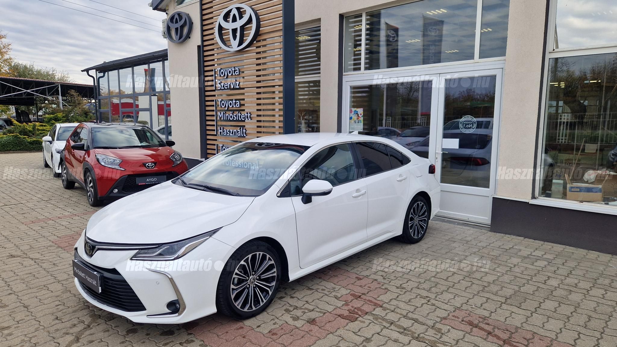 TOYOTA COROLLA Sedan 1.5 Comfort Style Tech