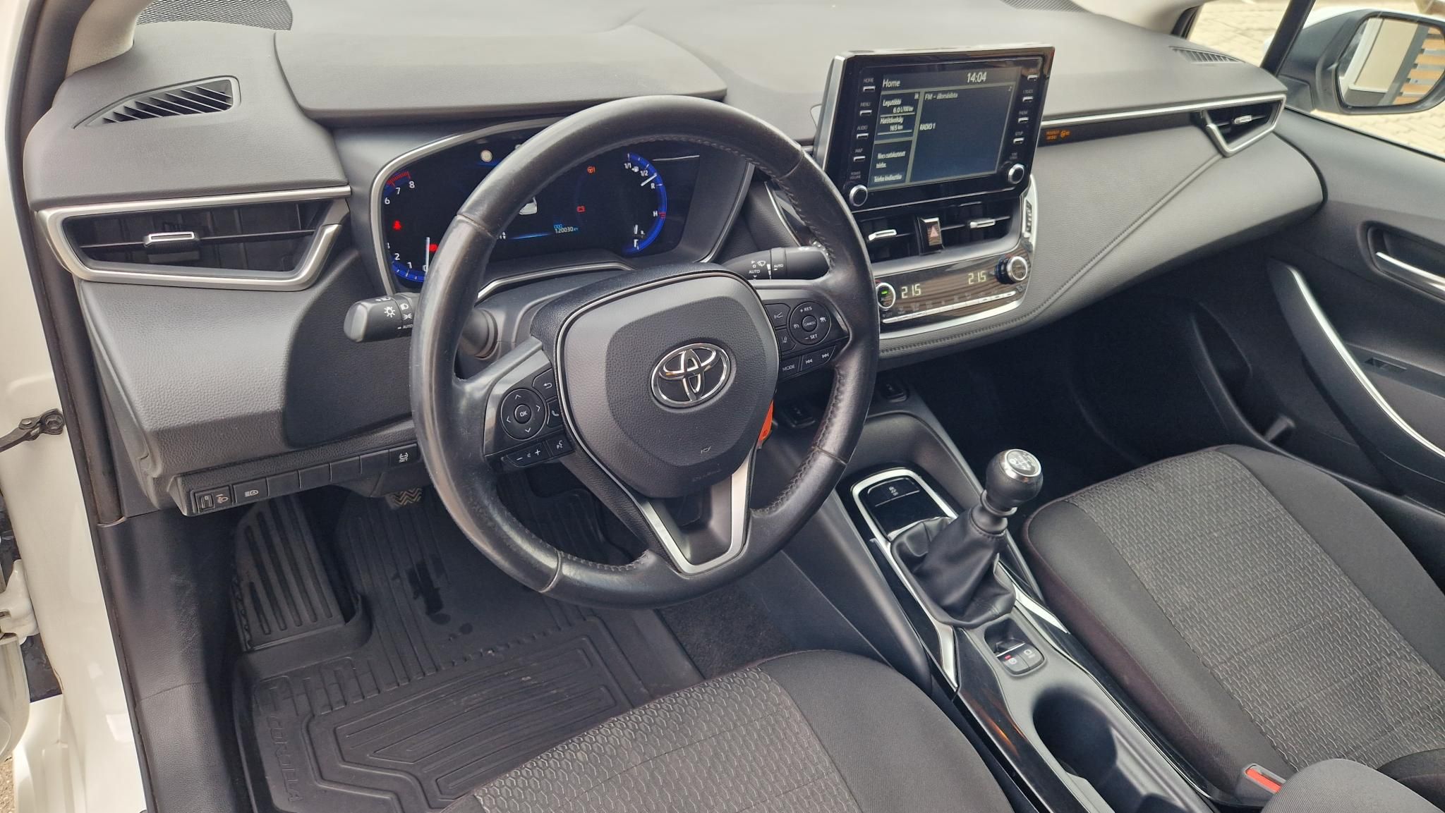 TOYOTA COROLLA Sedan 1.5 Comfort Style Tech