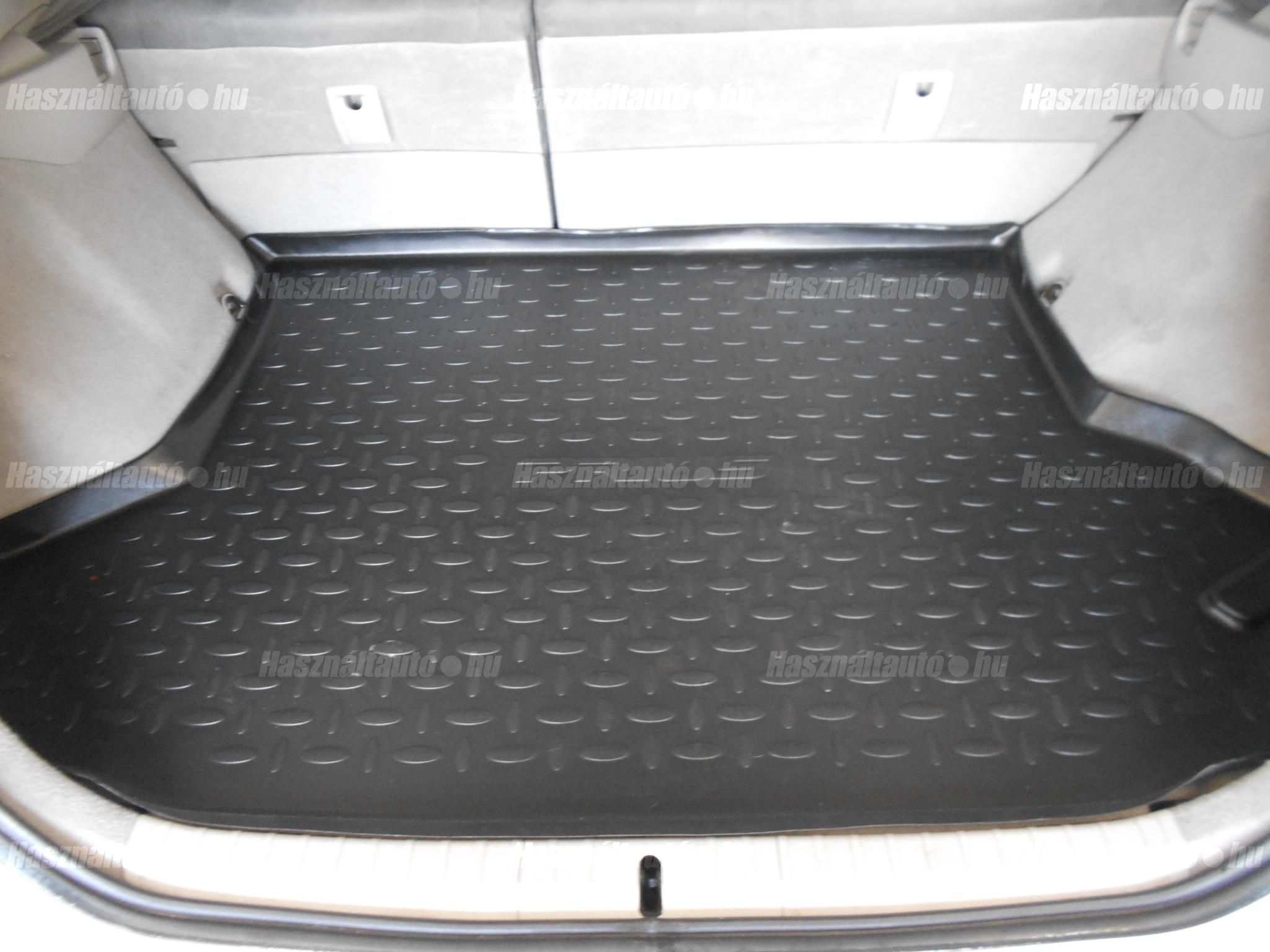 TOYOTA PRIUS 1.8 HSD Sol NAVI (Automata)