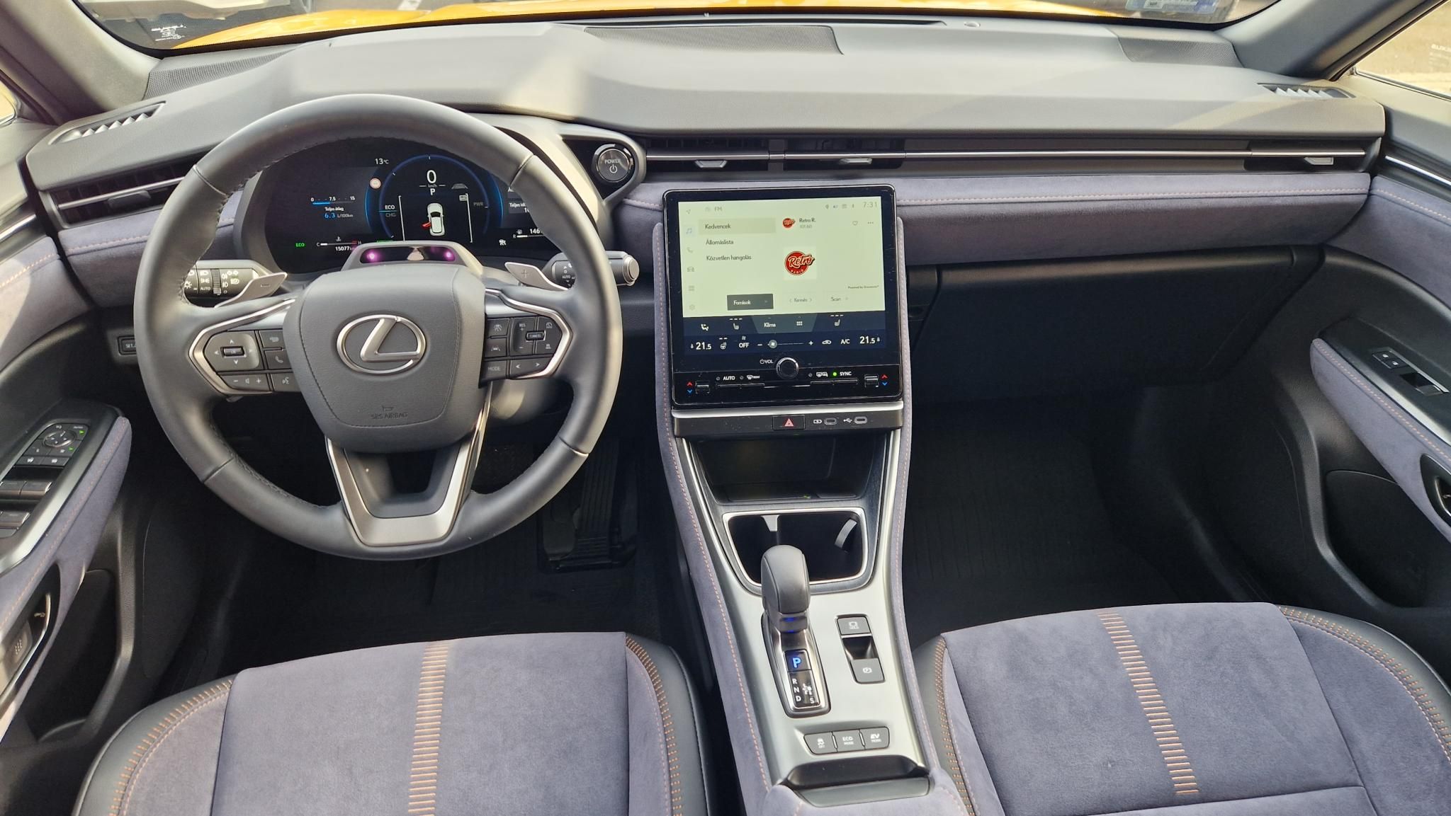 LEXUS LBX 1.5 Hybrid Cool Premium e-CVT