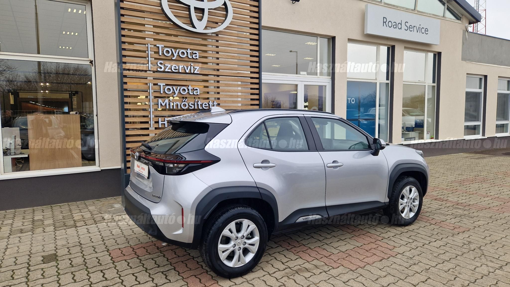 TOYOTA YARIS CROSS 1.5 Hybrid Comfort Business e-CVT