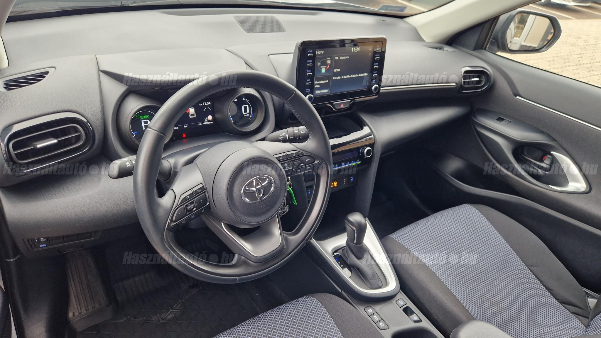 TOYOTA YARIS CROSS 1.5 Hybrid Comfort Business e-CVT