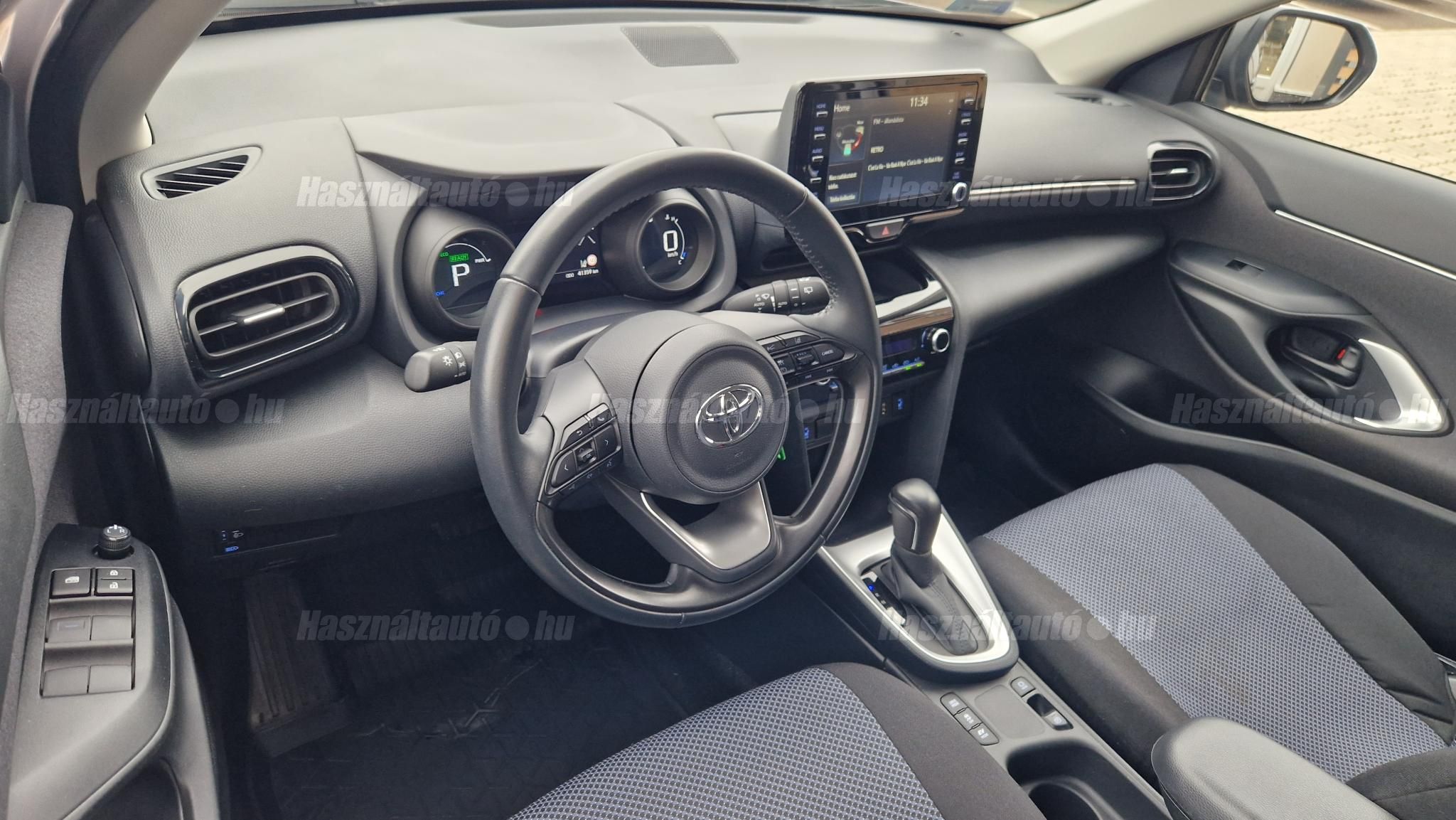 TOYOTA YARIS CROSS 1.5 Hybrid Comfort Business e-CVT