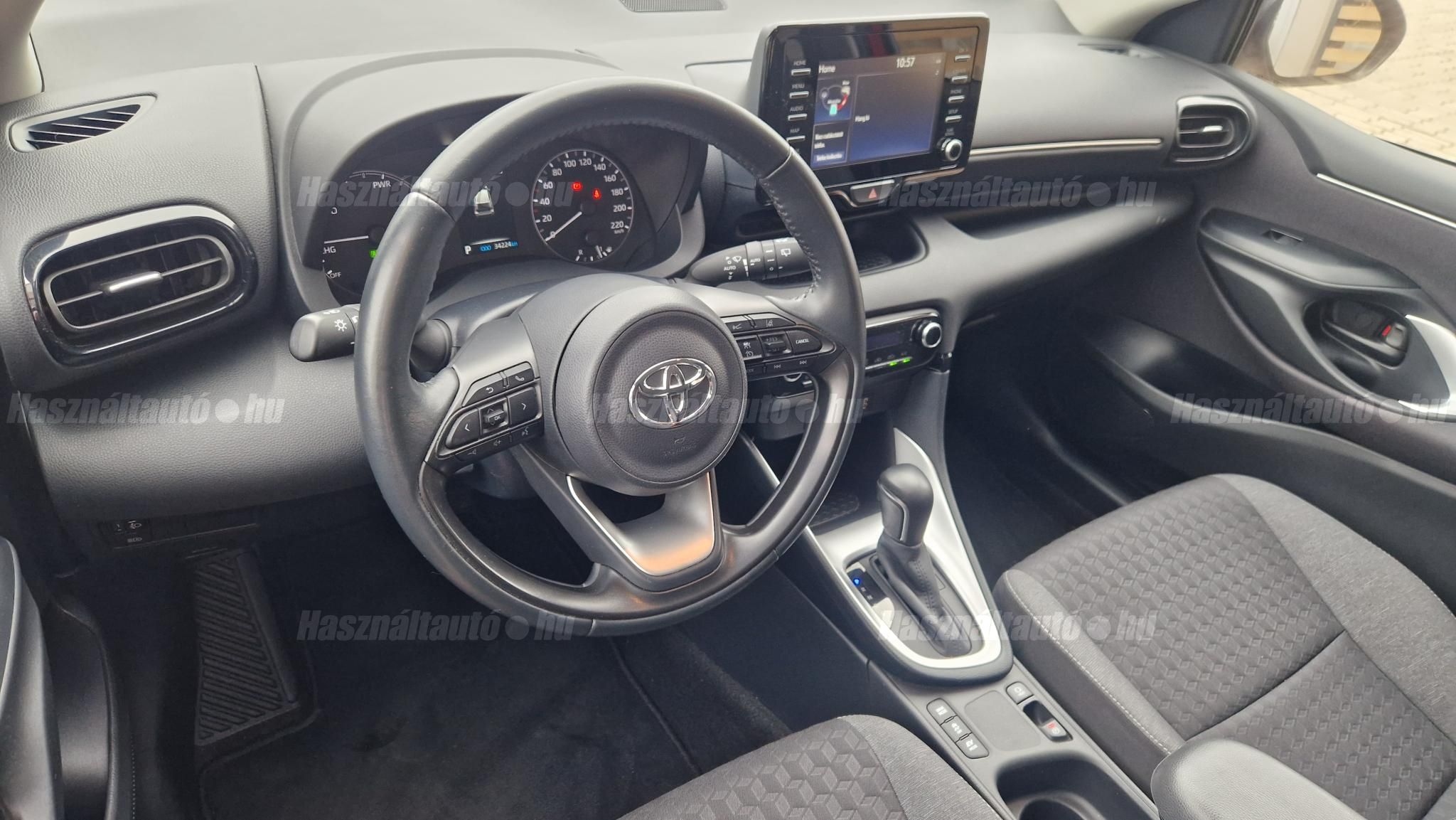 TOYOTA YARIS 1.5 Hybrid Comfort e-CVT