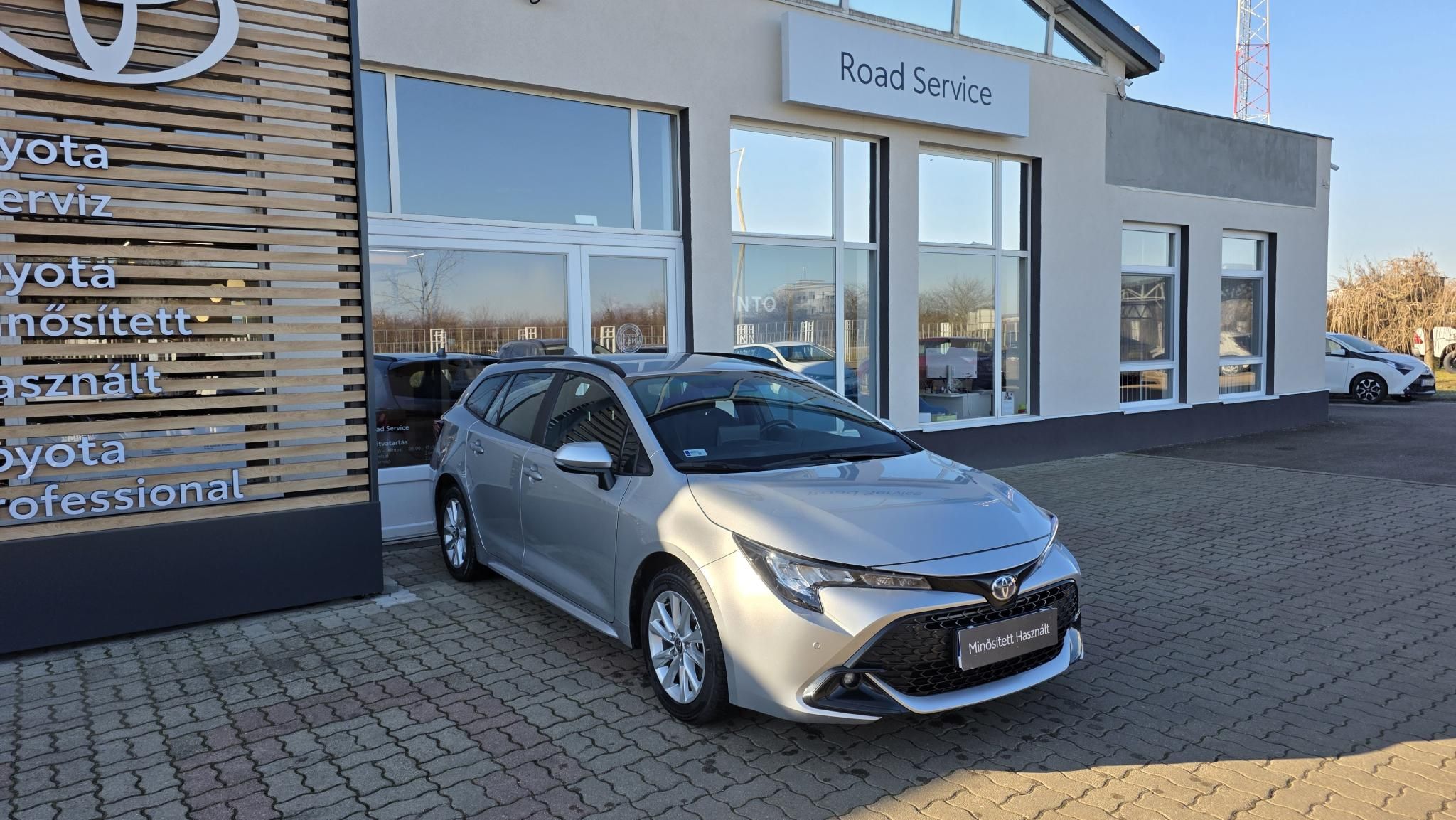 TOYOTA COROLLA Touring Sports 1.8 Hybrid Comfort Tech e-CVT