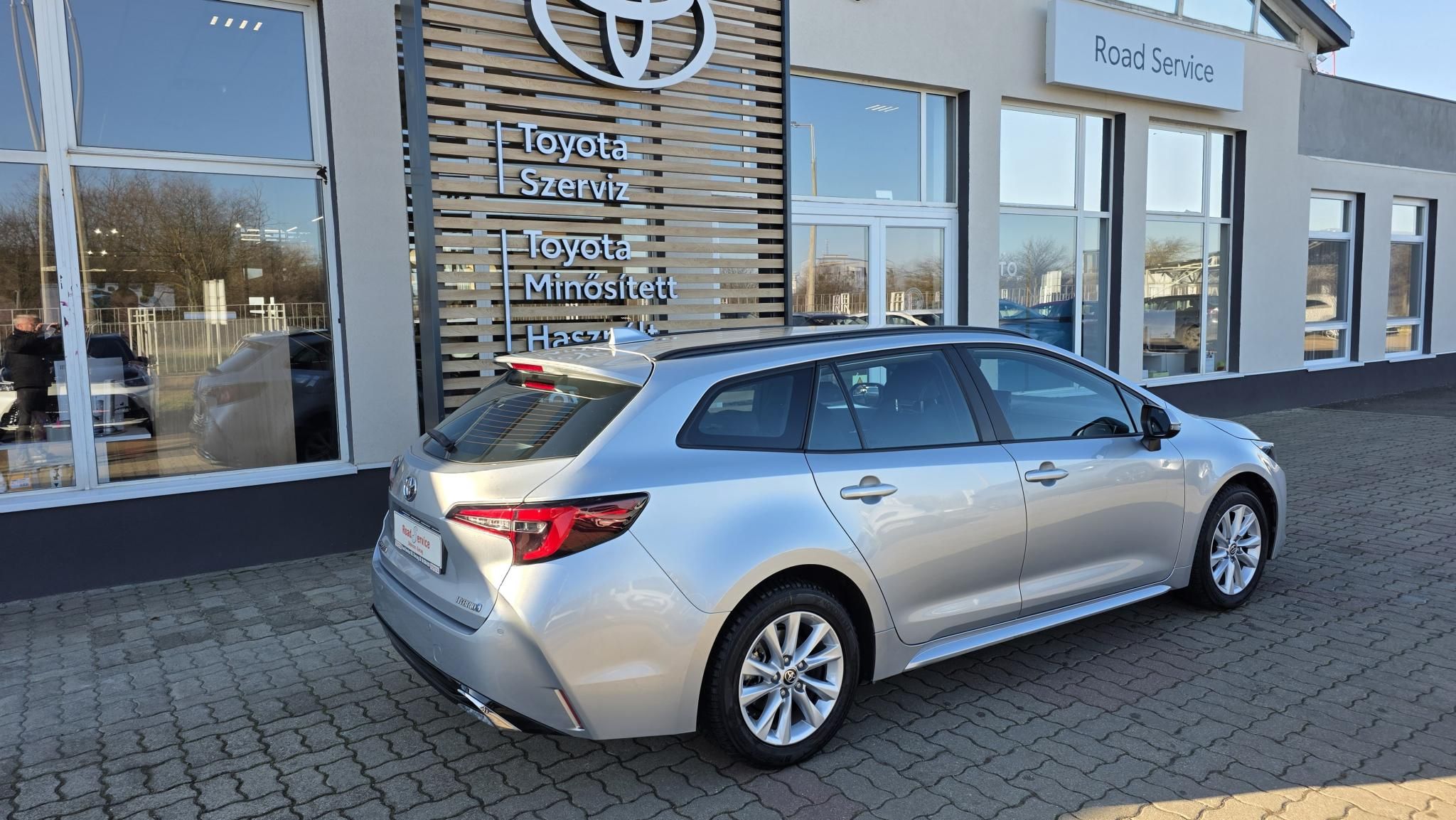 TOYOTA COROLLA Touring Sports 1.8 Hybrid Comfort Tech e-CVT