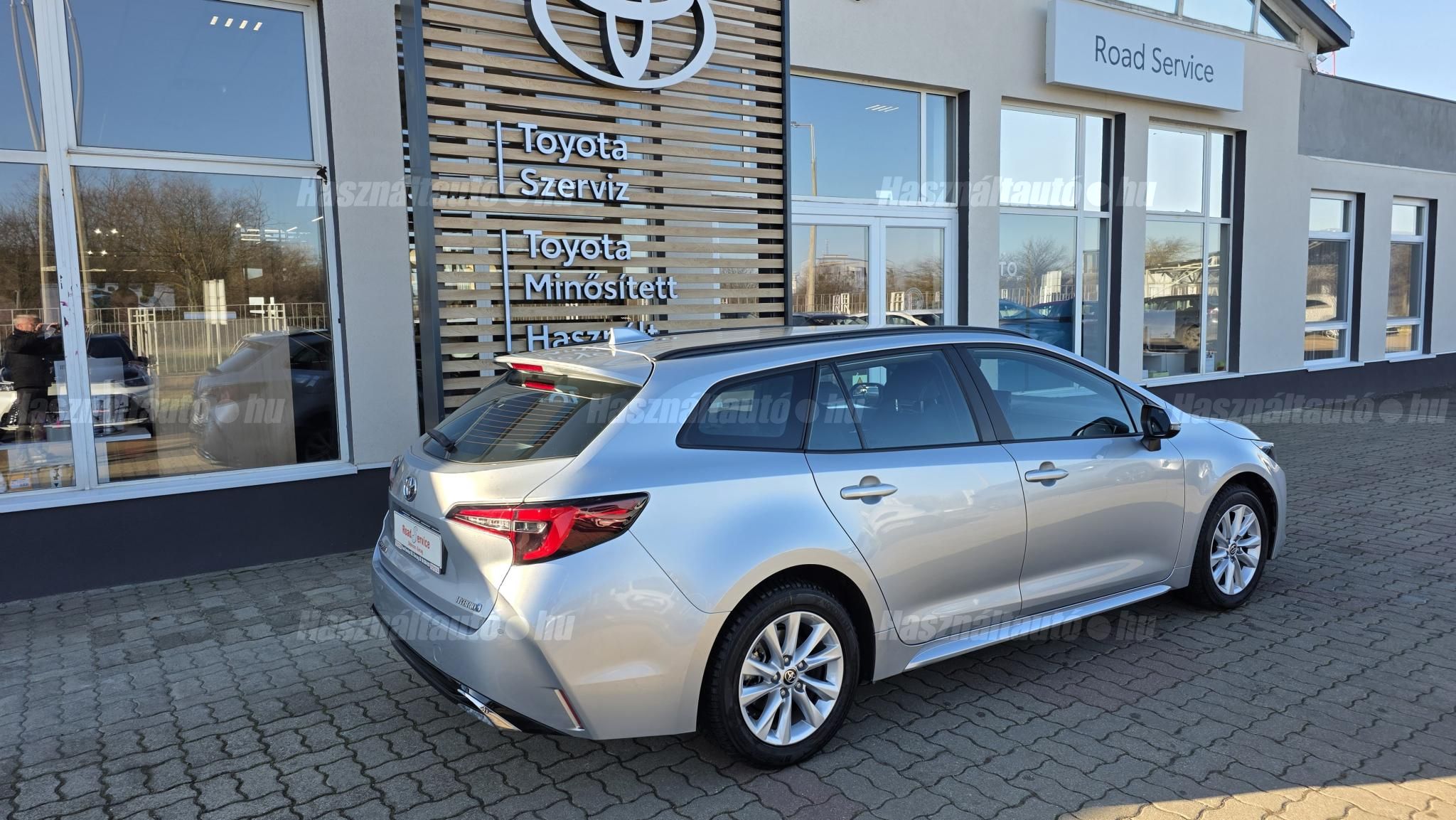 TOYOTA COROLLA Touring Sports 1.8 Hybrid Comfort Tech e-CVT