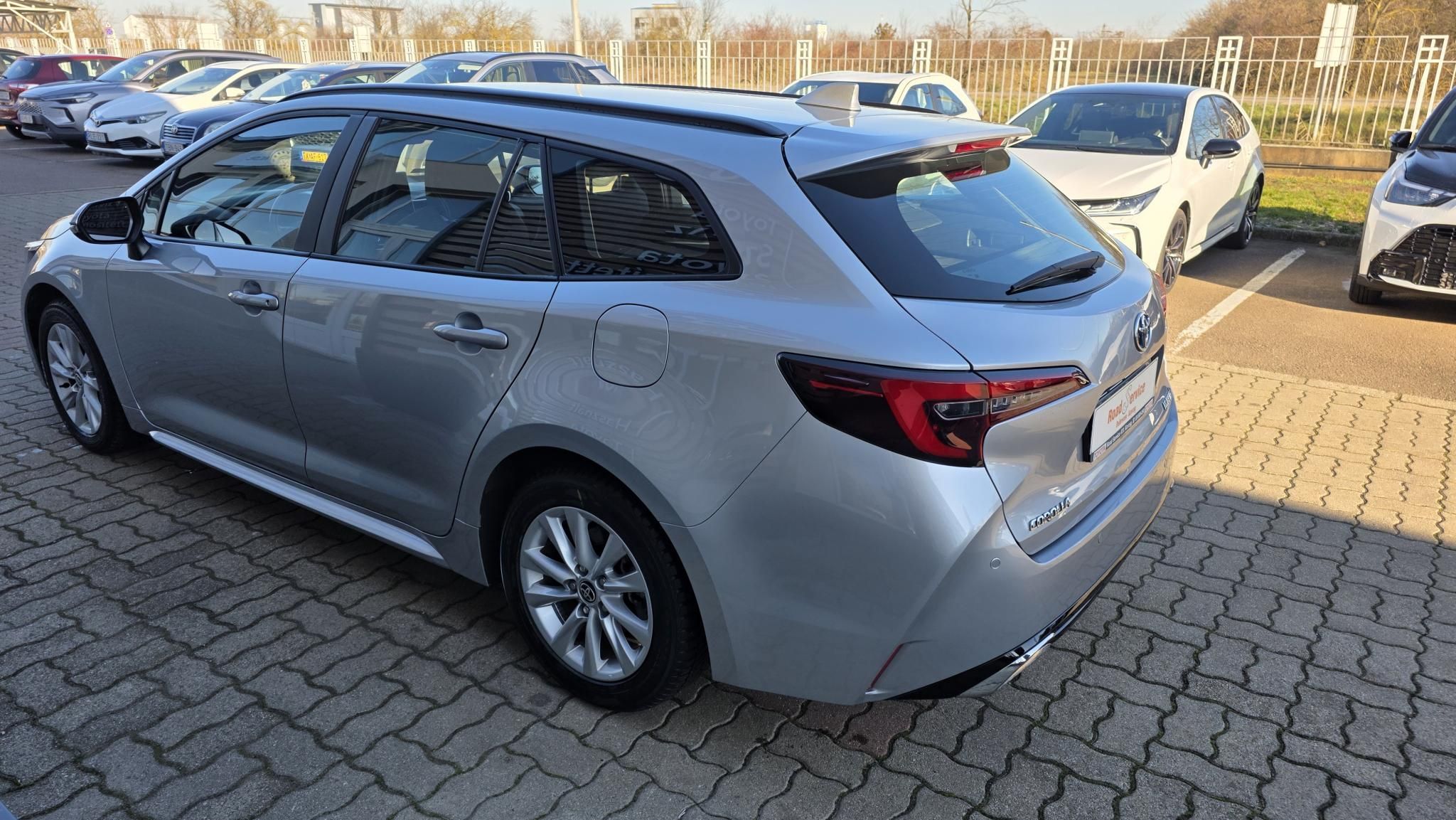 TOYOTA COROLLA Touring Sports 1.8 Hybrid Comfort Tech e-CVT