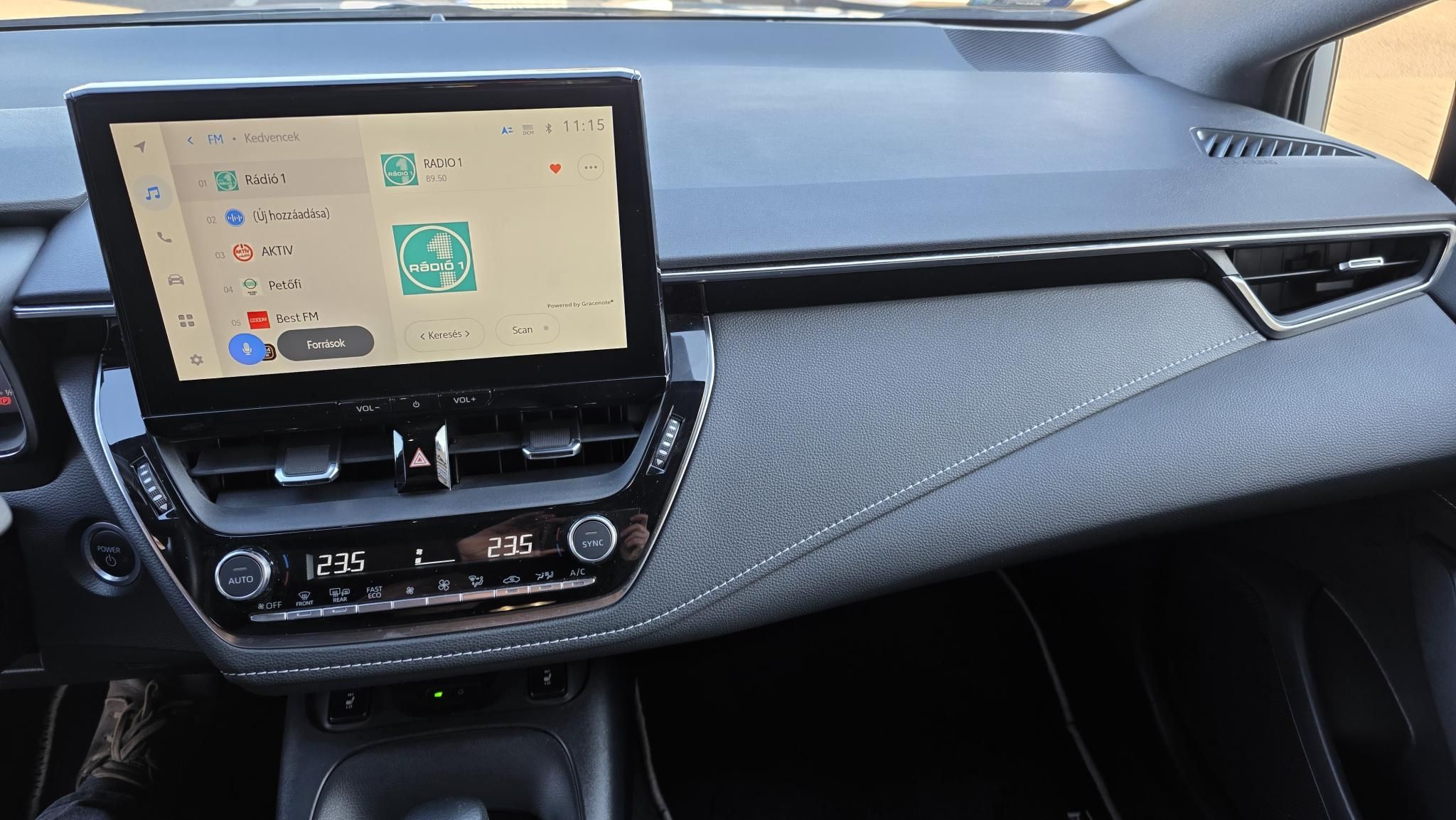 TOYOTA COROLLA Touring Sports 1.8 Hybrid Comfort Tech e-CVT