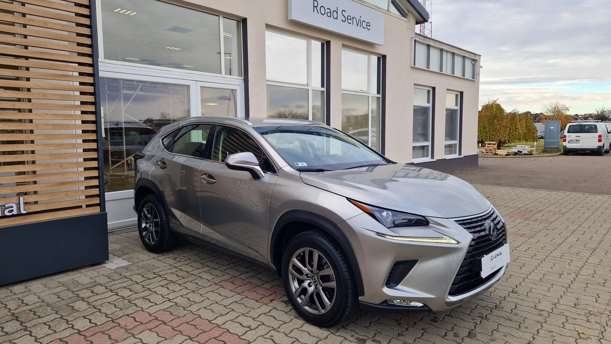 LEXUS NX 300h Elegance Safety FWD CVT