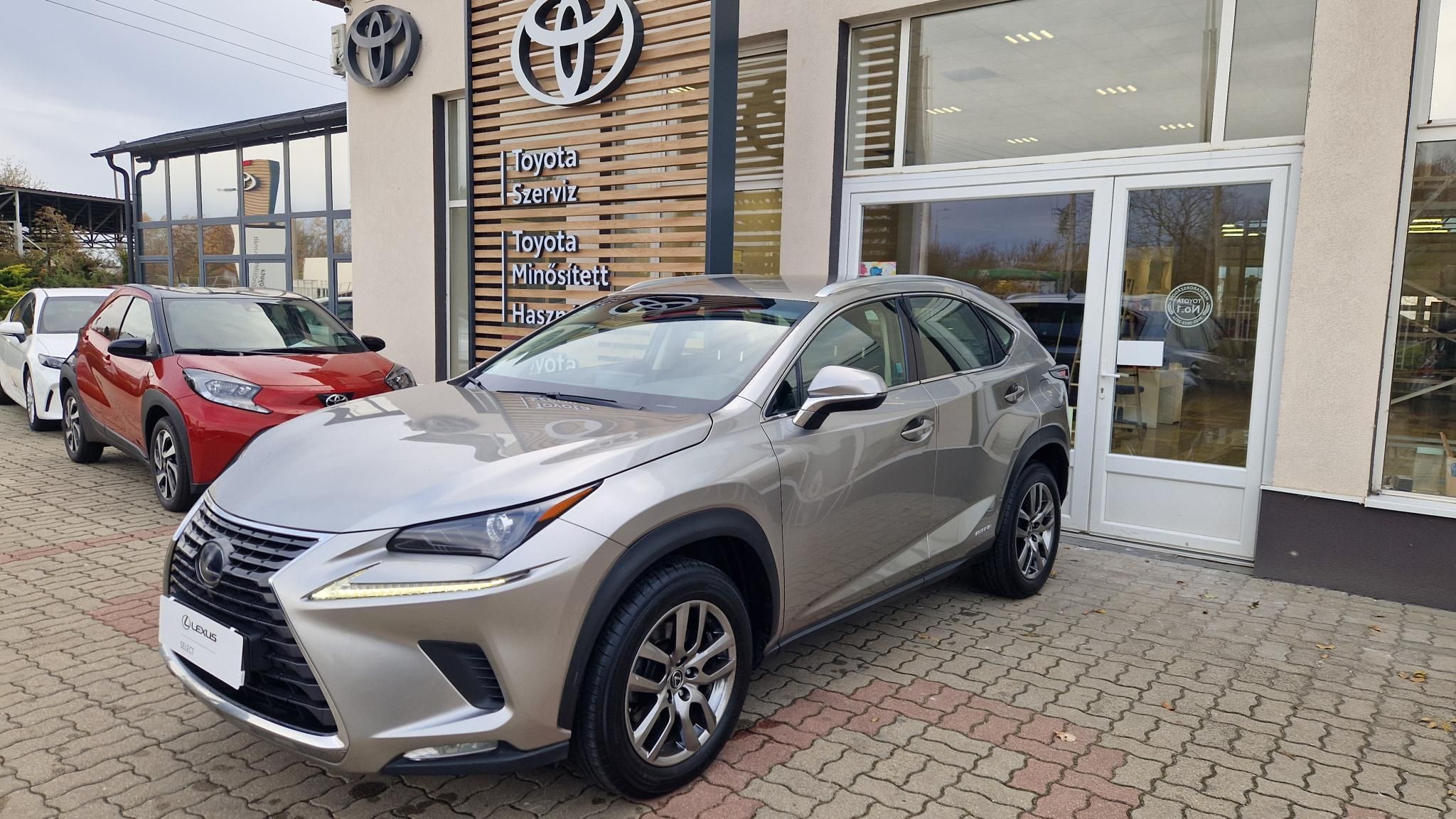 LEXUS NX 300h Elegance Safety FWD CVT