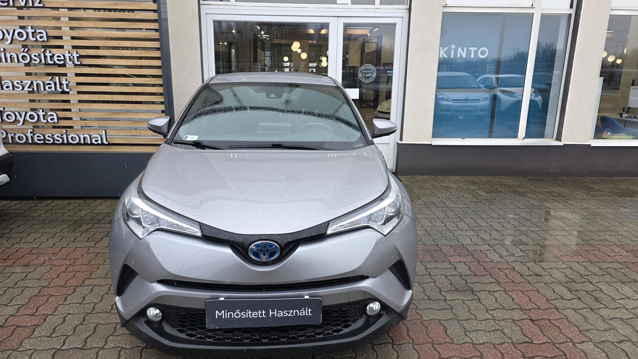 TOYOTA C-HR 1.8 Hybrid Active (ülésfűtéssel) e-CVT