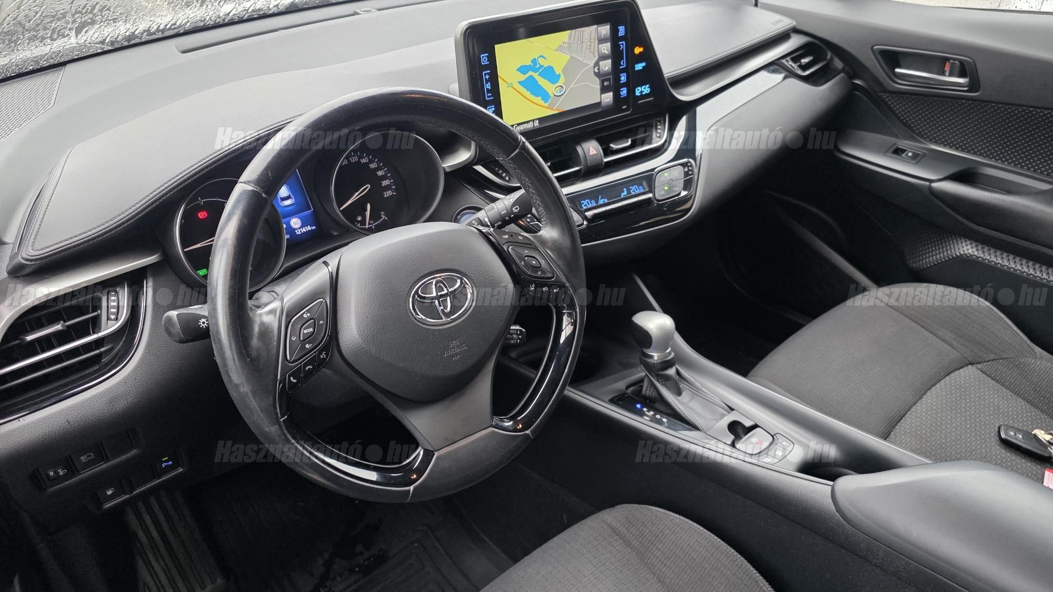 TOYOTA C-HR 1.8 Hybrid Active (ülésfűtéssel) e-CVT