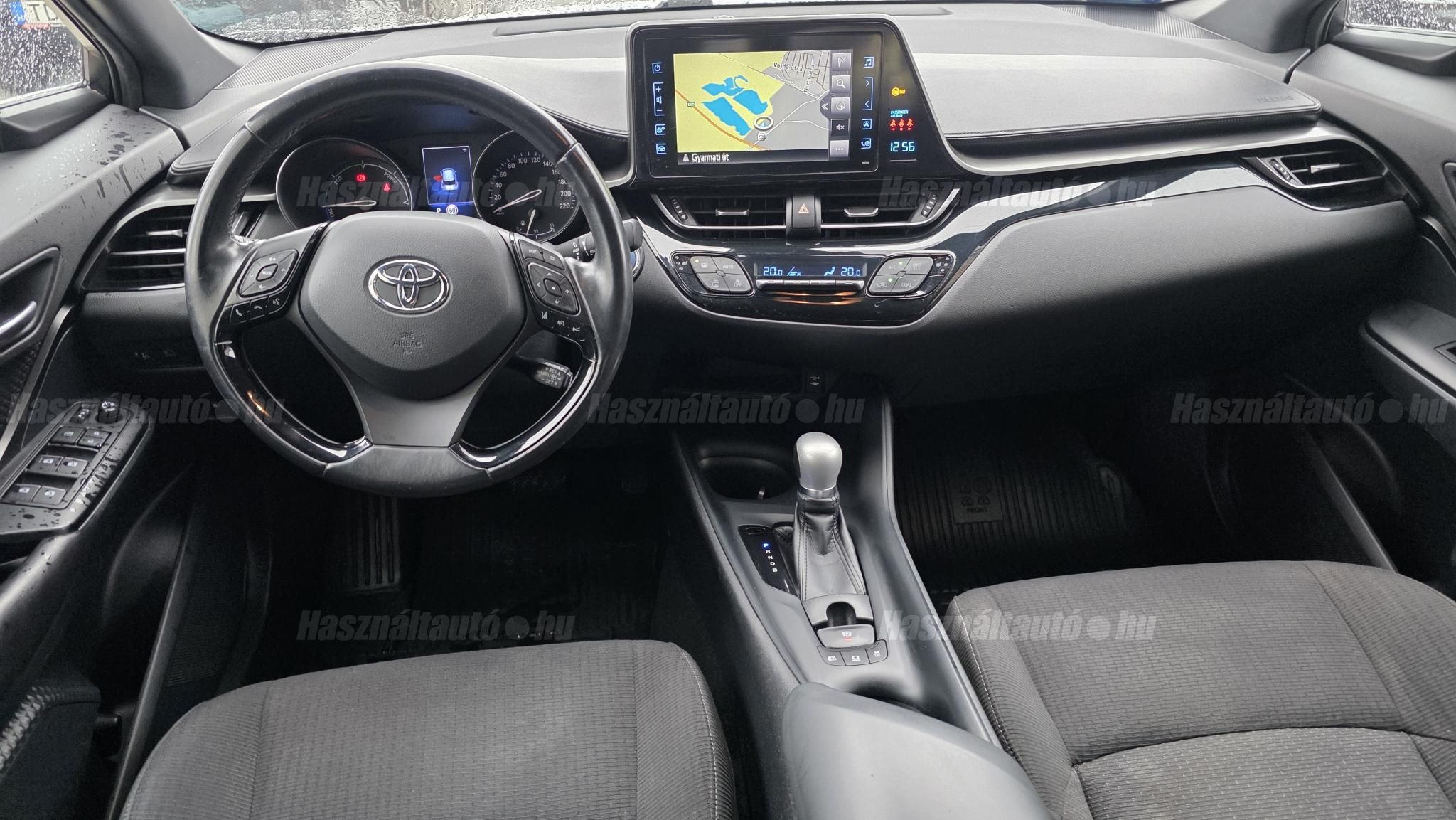 TOYOTA C-HR 1.8 Hybrid Active (ülésfűtéssel) e-CVT