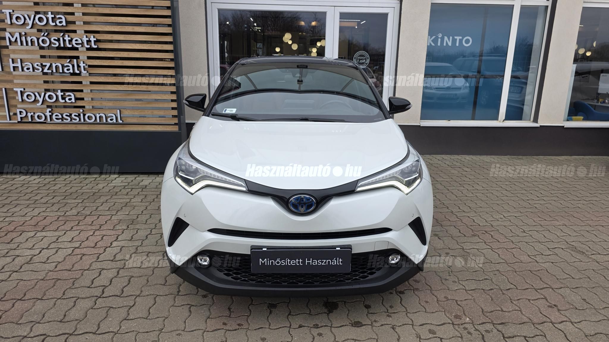 TOYOTA C-HR 1.8 Hybrid Selection e-CVT