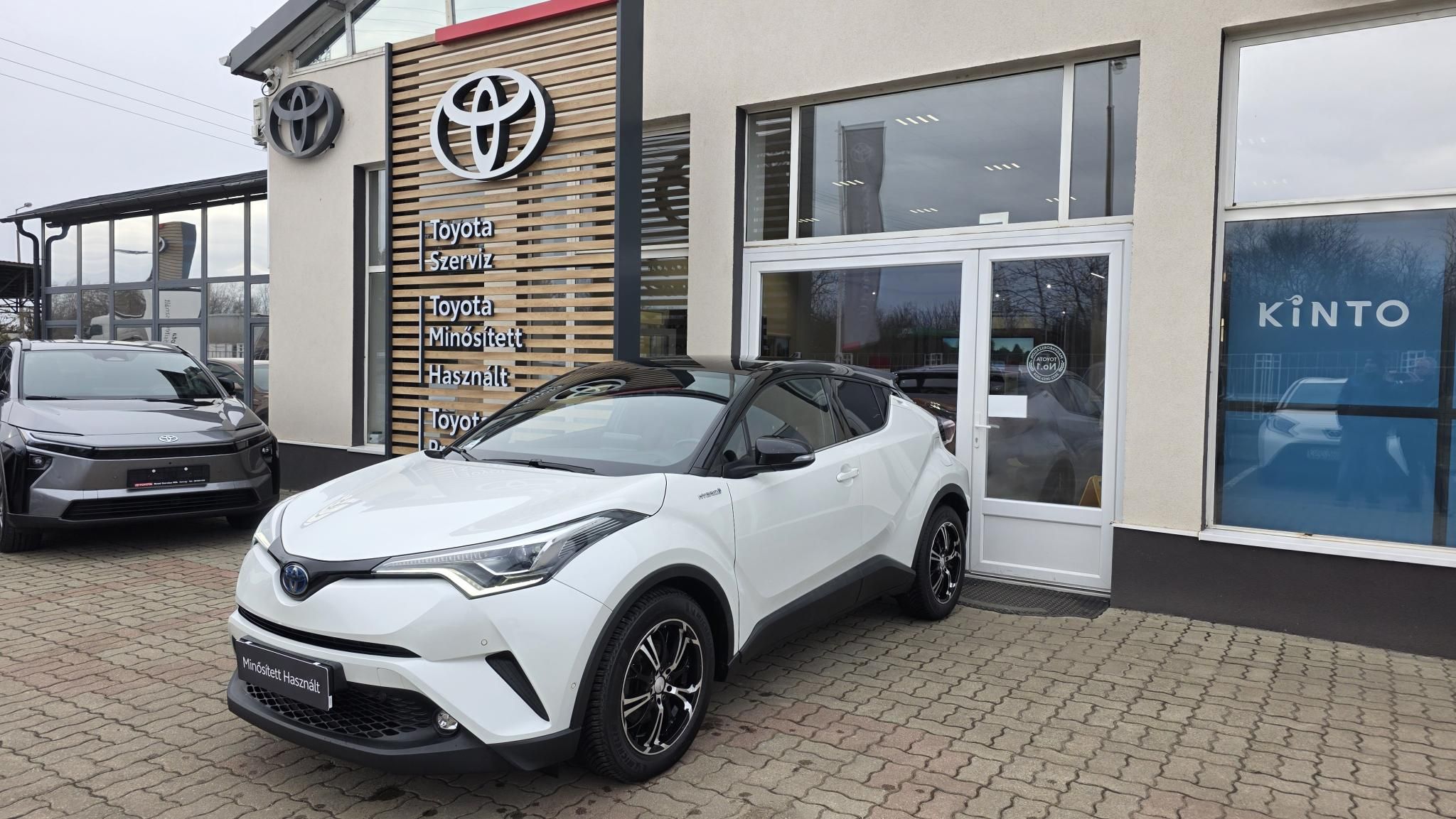 TOYOTA C-HR 1.8 Hybrid Selection e-CVT