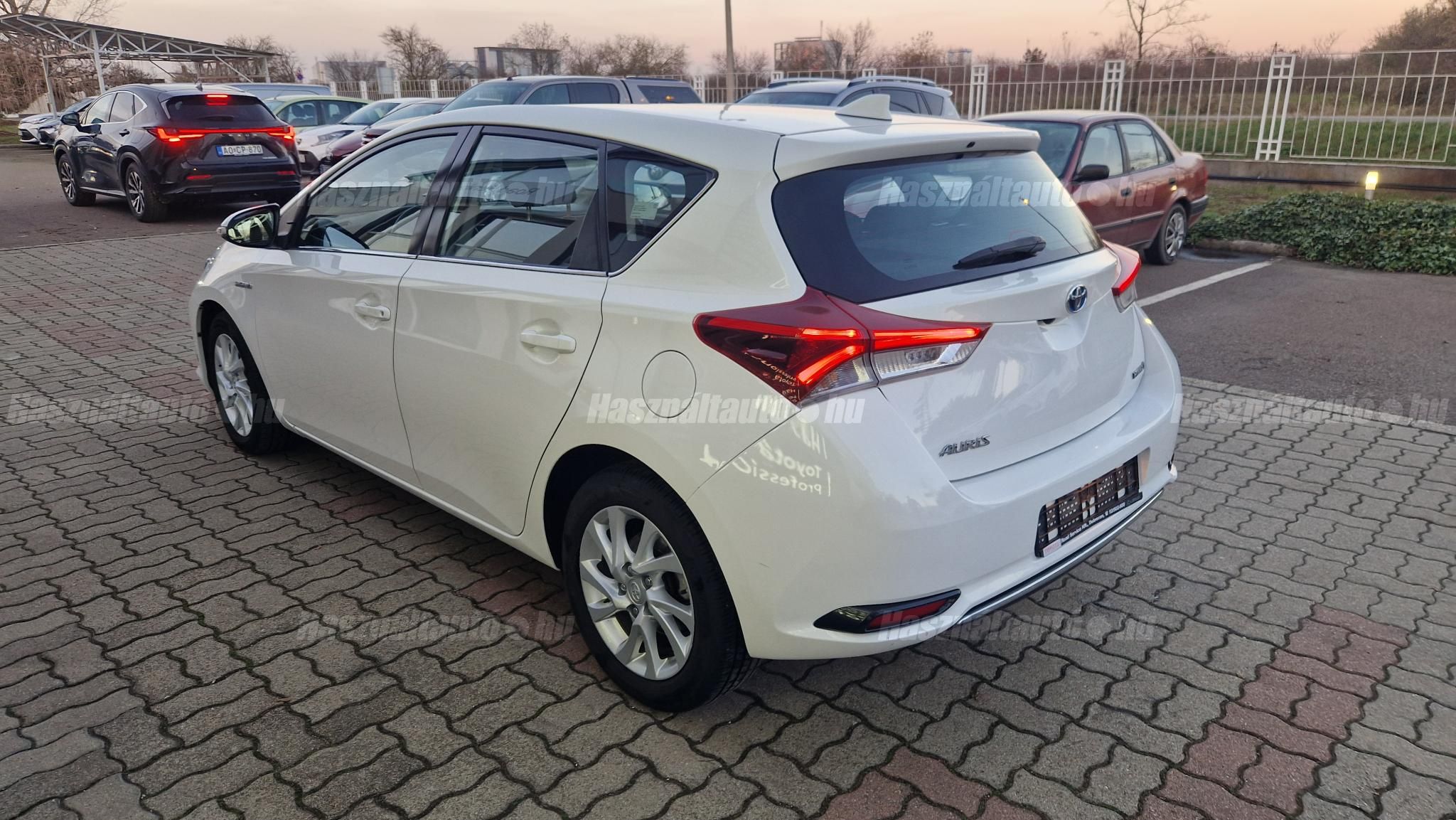 TOYOTA AURIS 1.8 HSD Active MY17 (Automata)