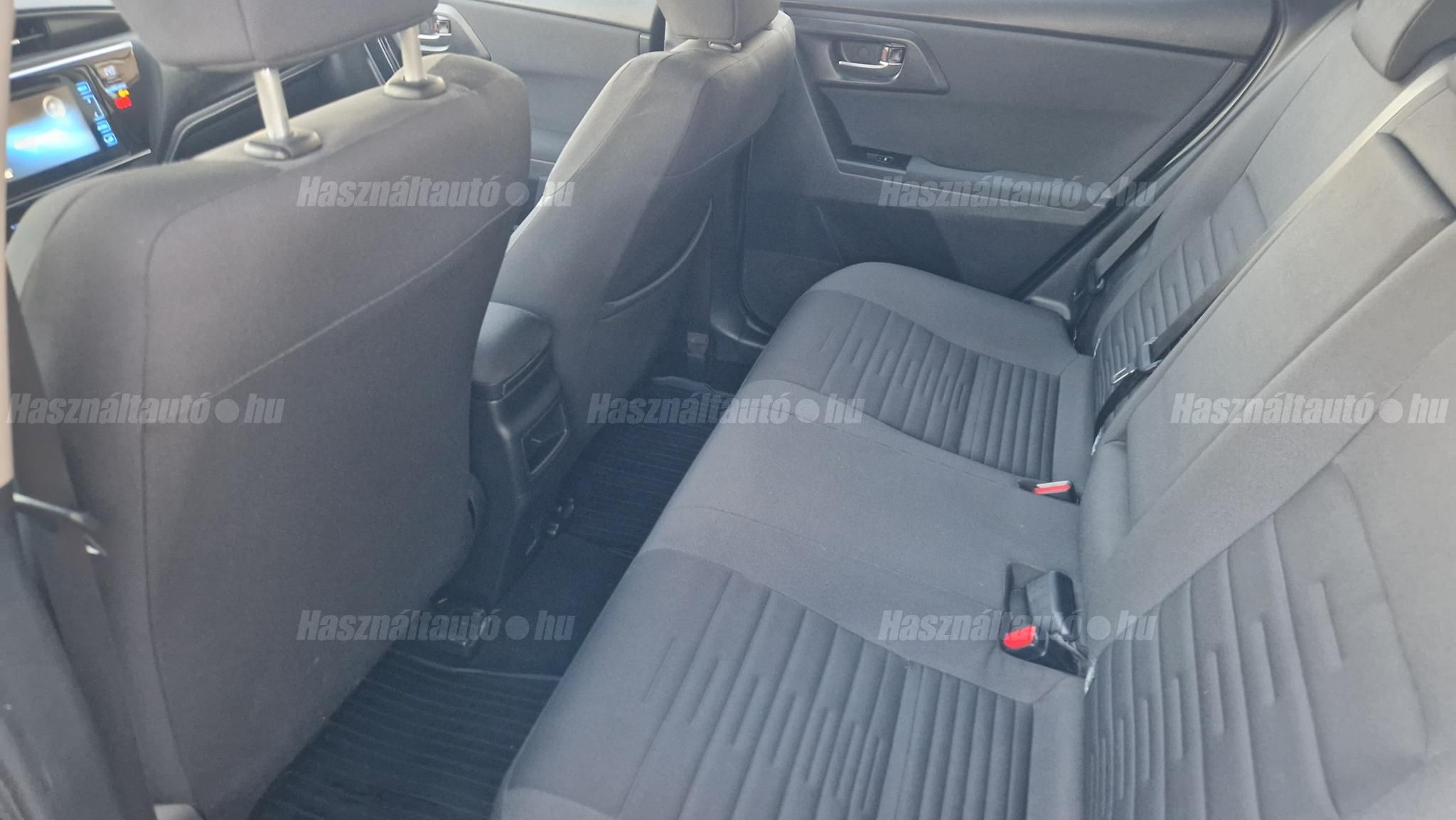 TOYOTA AURIS 1.8 HSD Active MY17 (Automata)