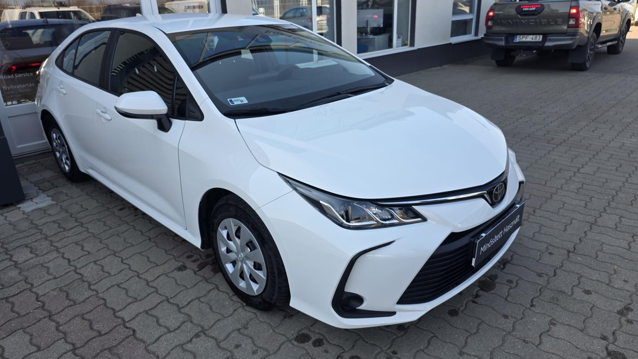 TOYOTA COROLLA Sedan 1.5 Active