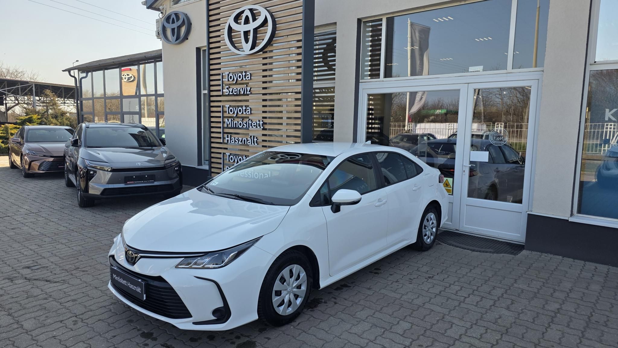 TOYOTA COROLLA Sedan 1.5 Active