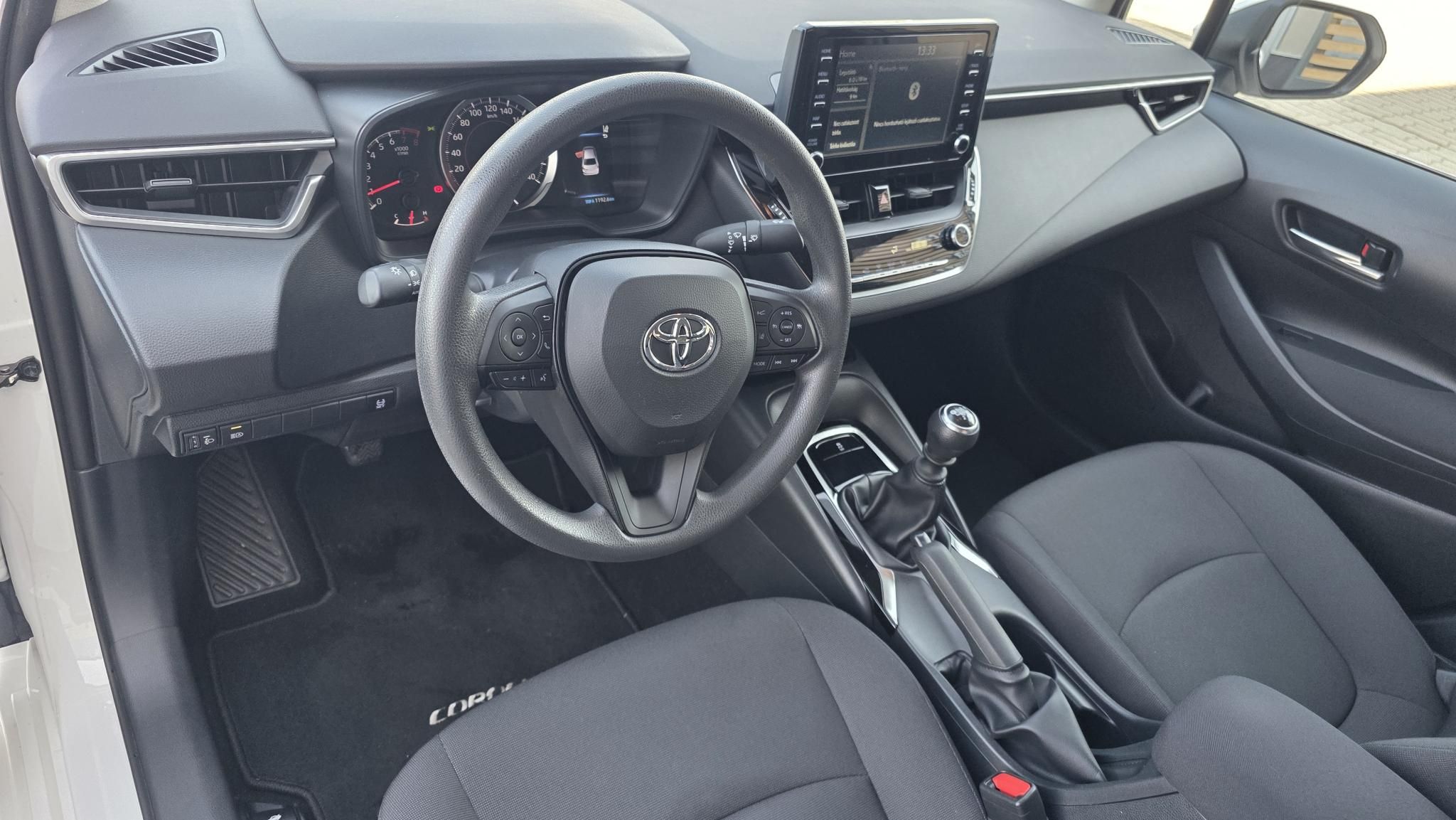 TOYOTA COROLLA Sedan 1.5 Active