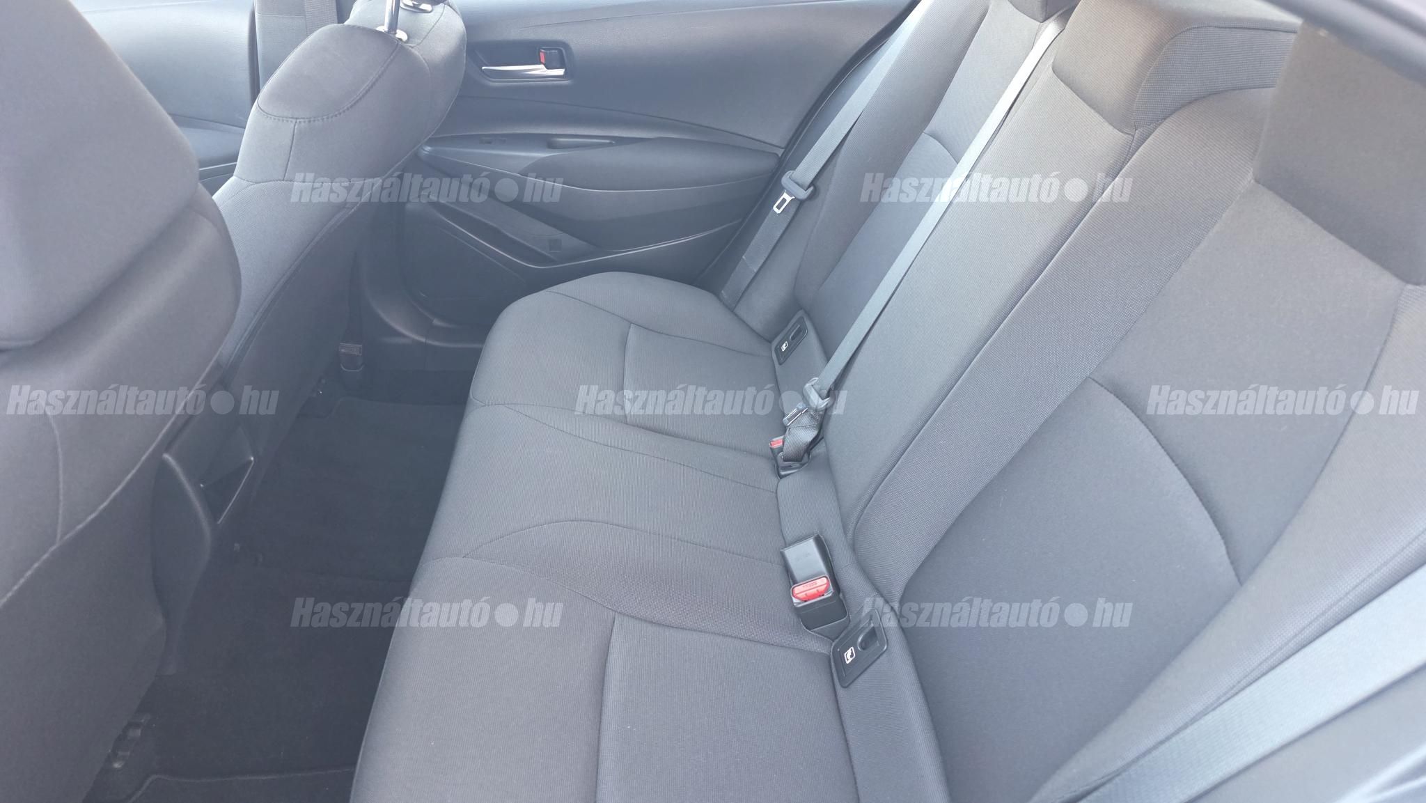 TOYOTA COROLLA Sedan 1.5 Active