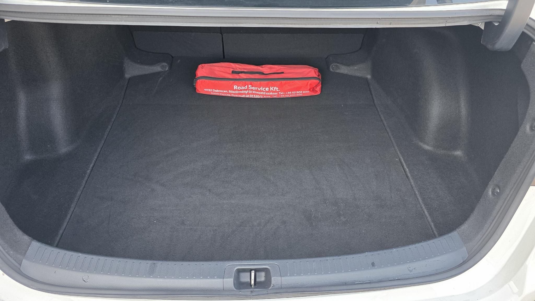 TOYOTA COROLLA Sedan 1.5 Active