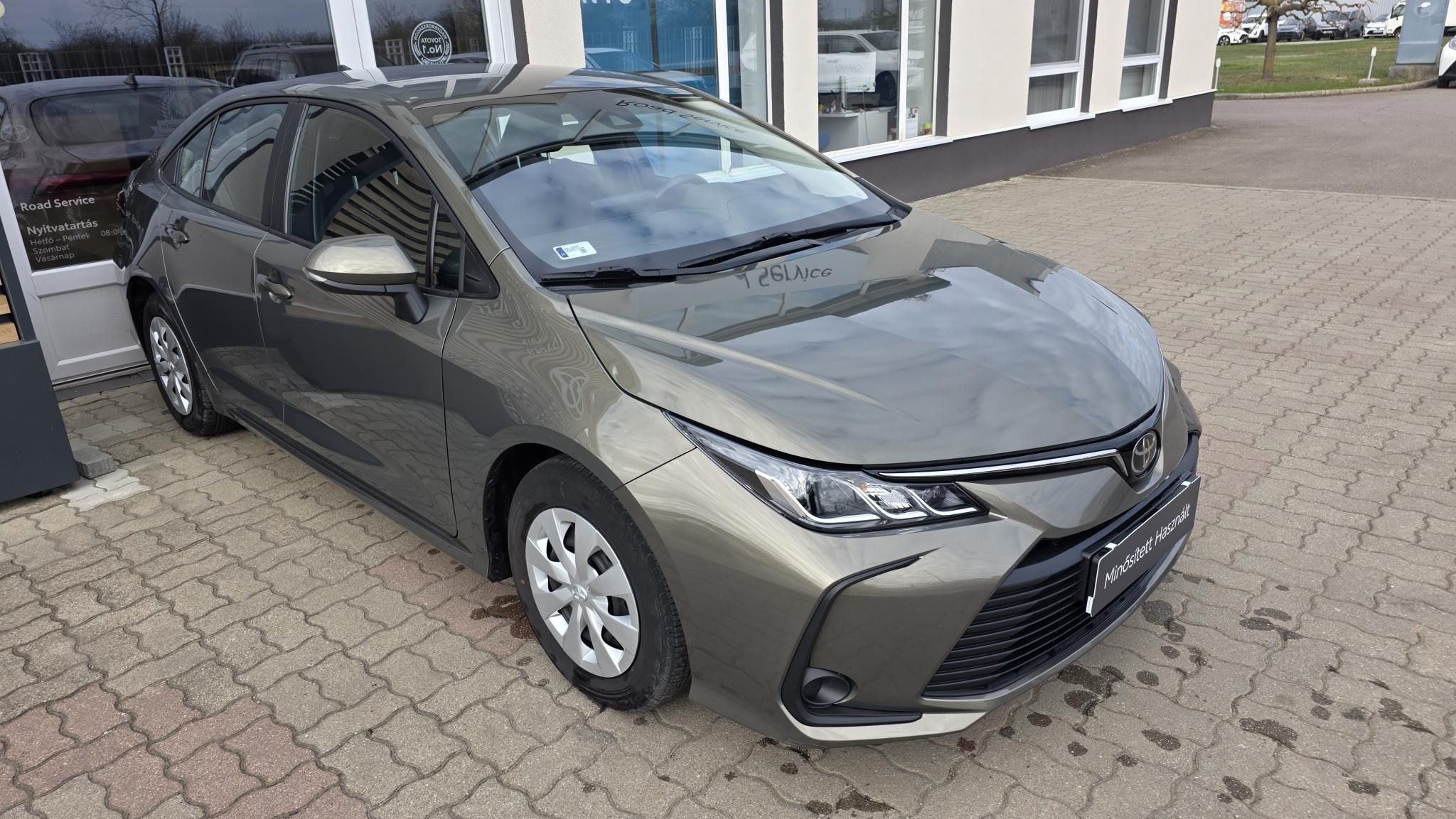 TOYOTA COROLLA Sedan 1.5 Active