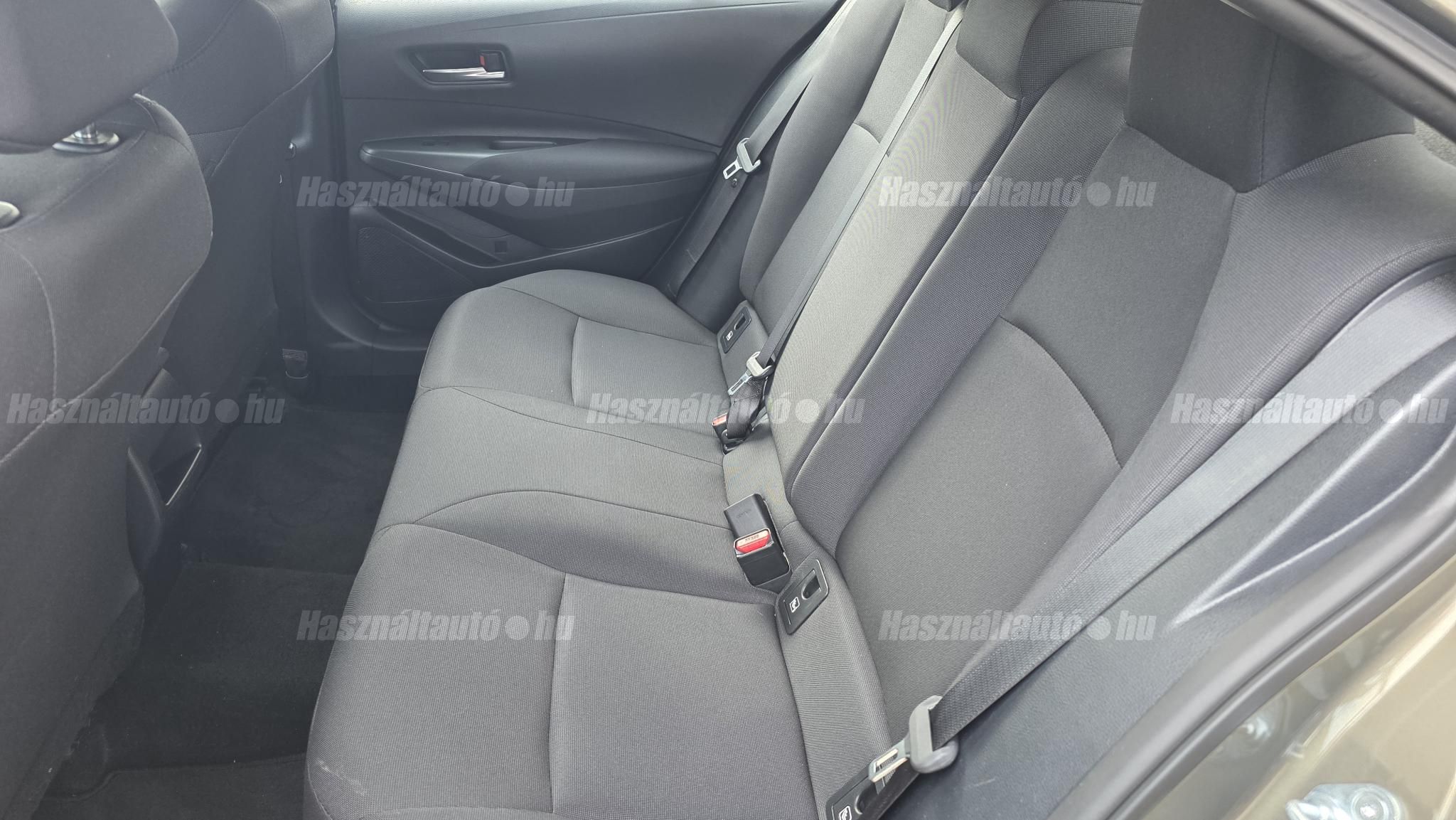 TOYOTA COROLLA Sedan 1.5 Active