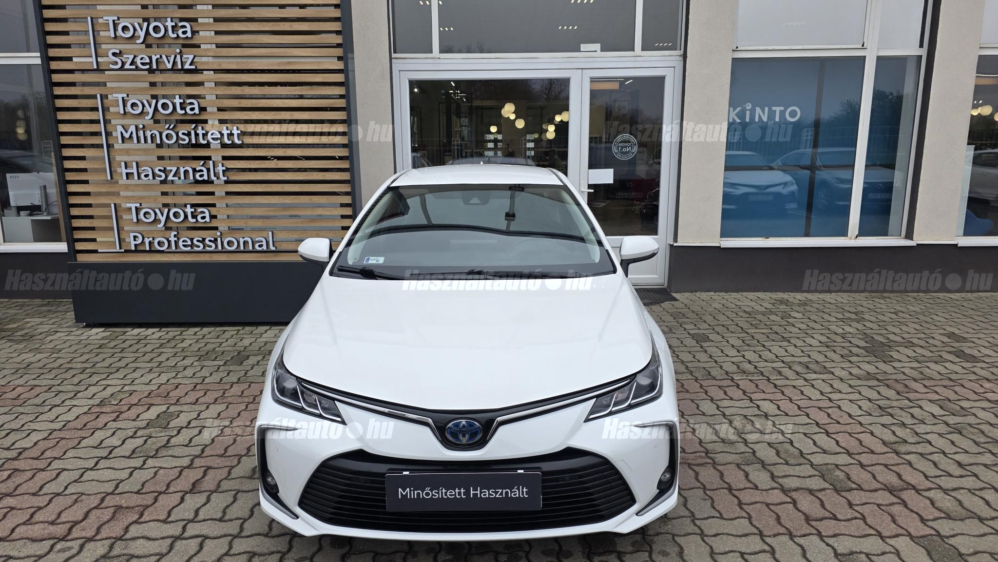 TOYOTA COROLLA Sedan 1.8 Hybrid Comfort Business e-CVT