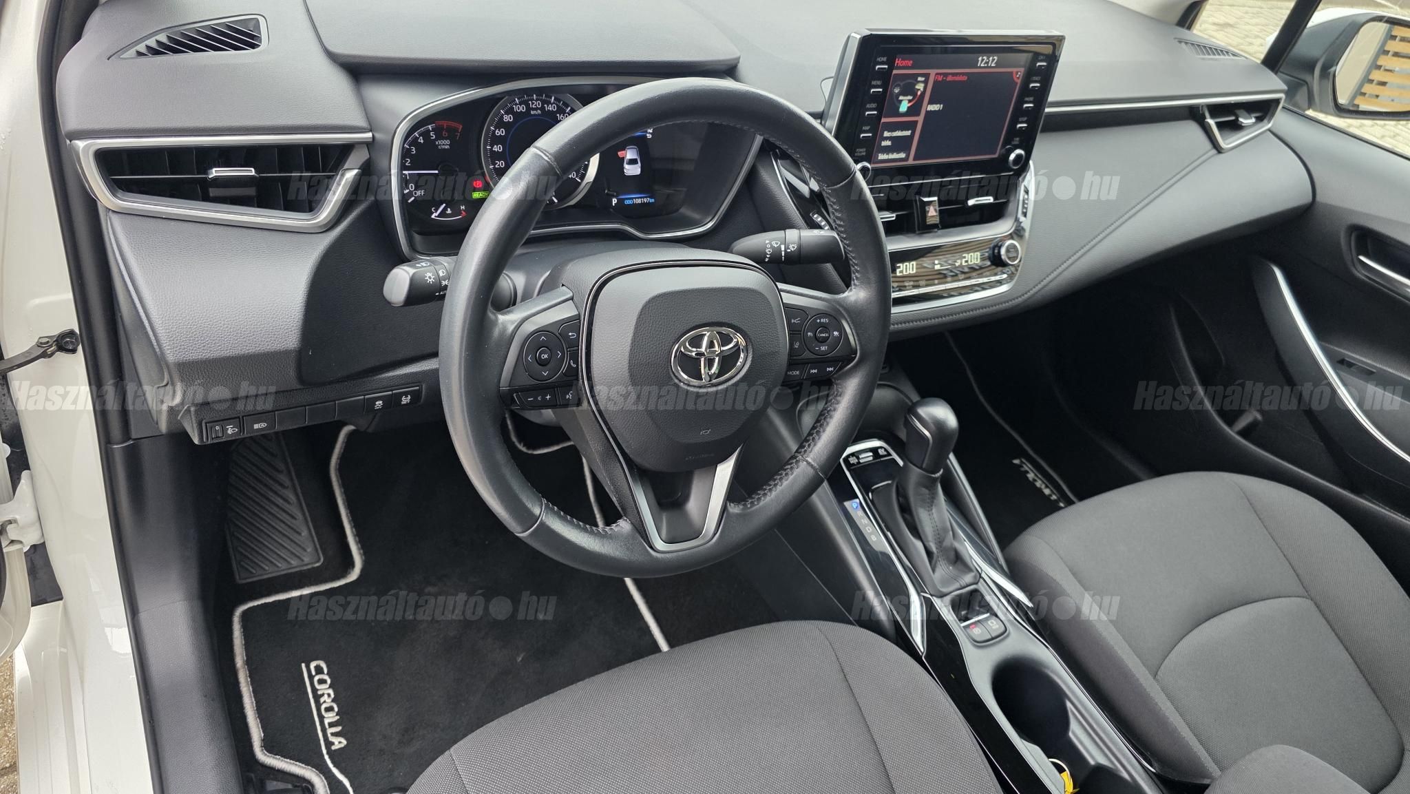 TOYOTA COROLLA Sedan 1.8 Hybrid Comfort Business e-CVT