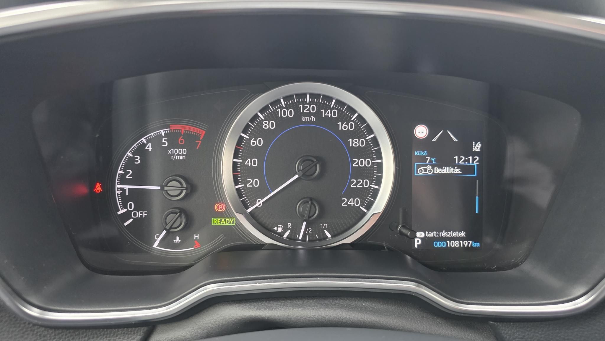 TOYOTA COROLLA Sedan 1.8 Hybrid Comfort Business e-CVT