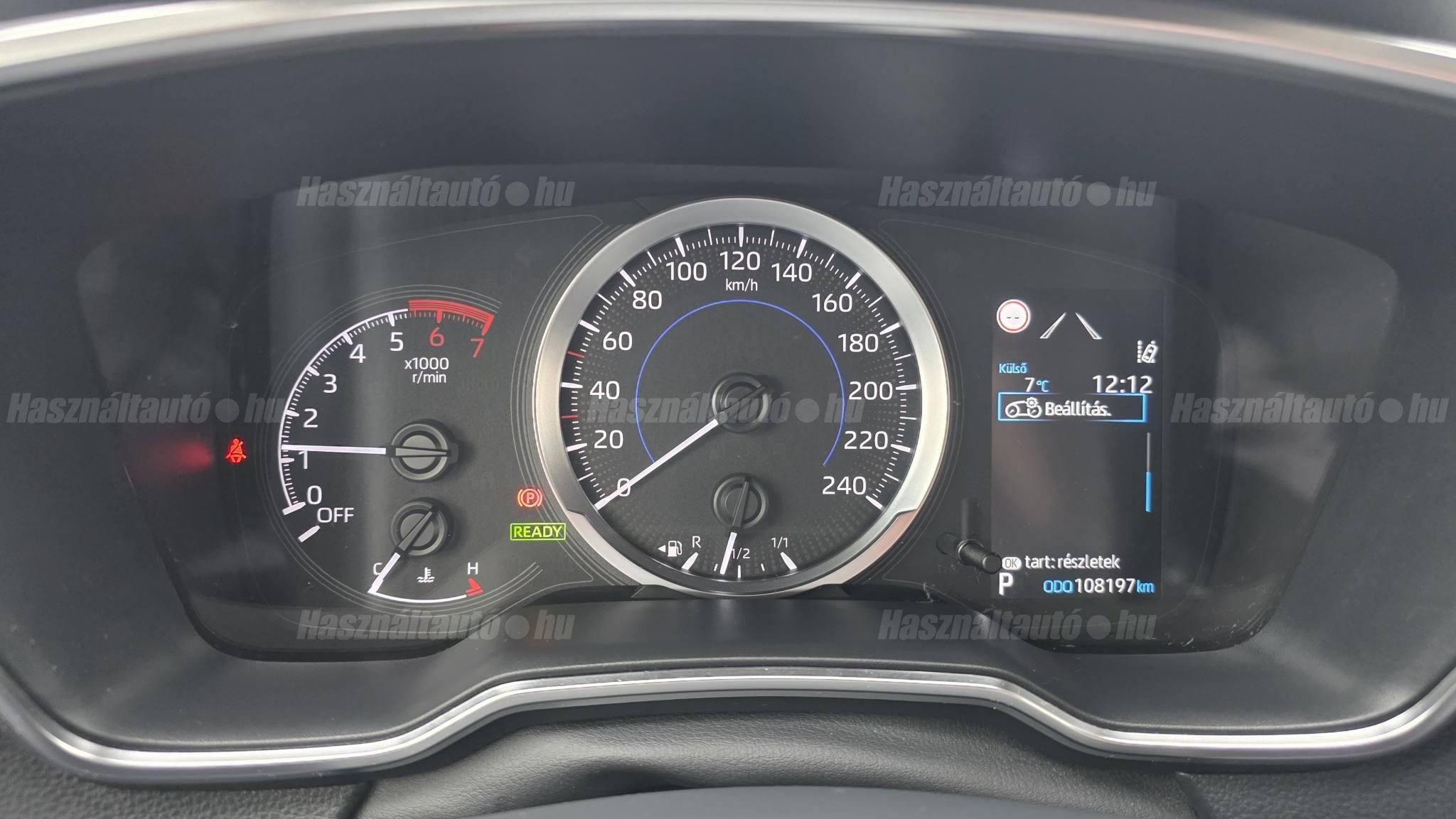 TOYOTA COROLLA Sedan 1.8 Hybrid Comfort Business e-CVT
