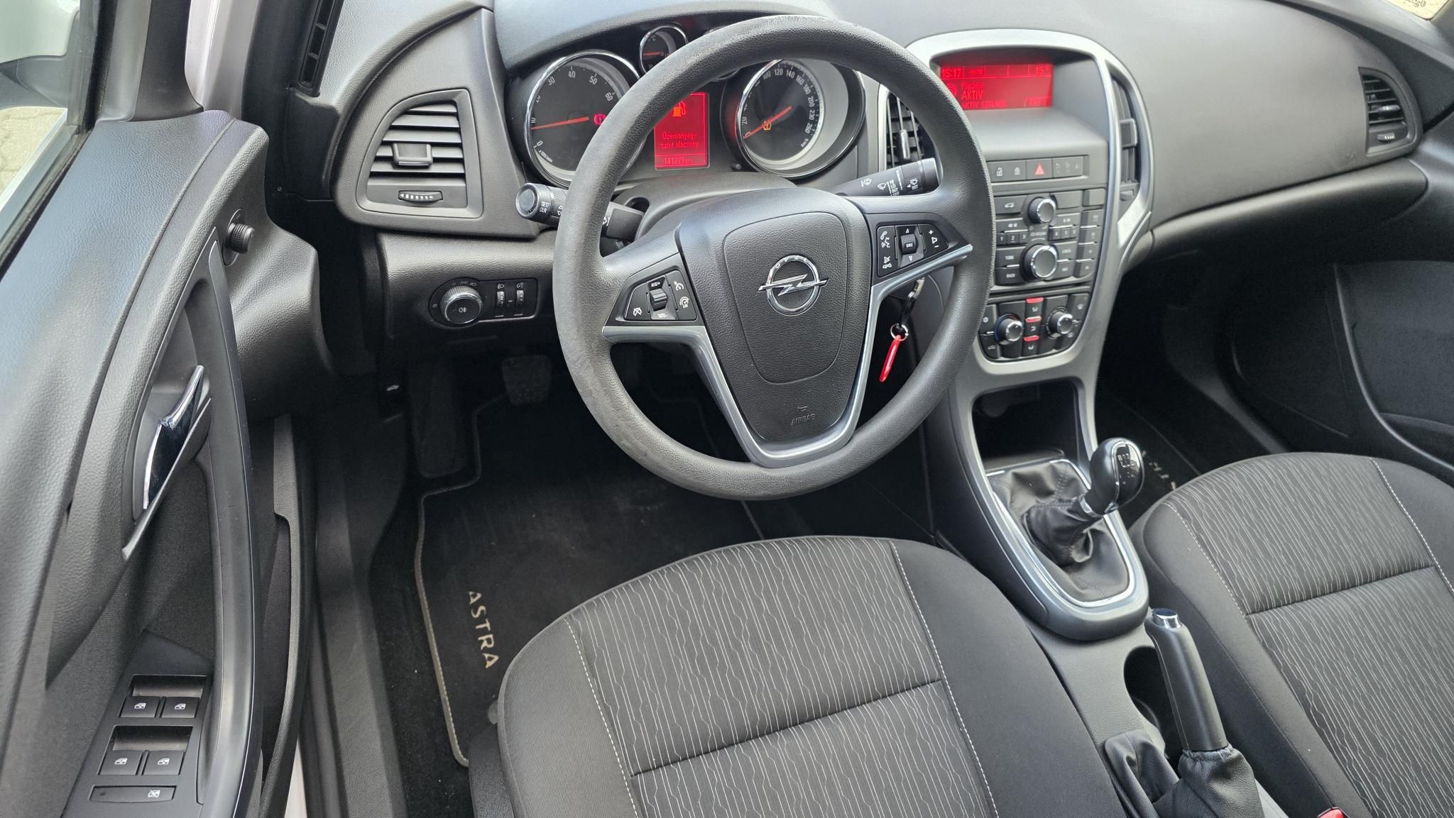 OPEL ASTRA J Sedan 1.6 Enjoy EURO6