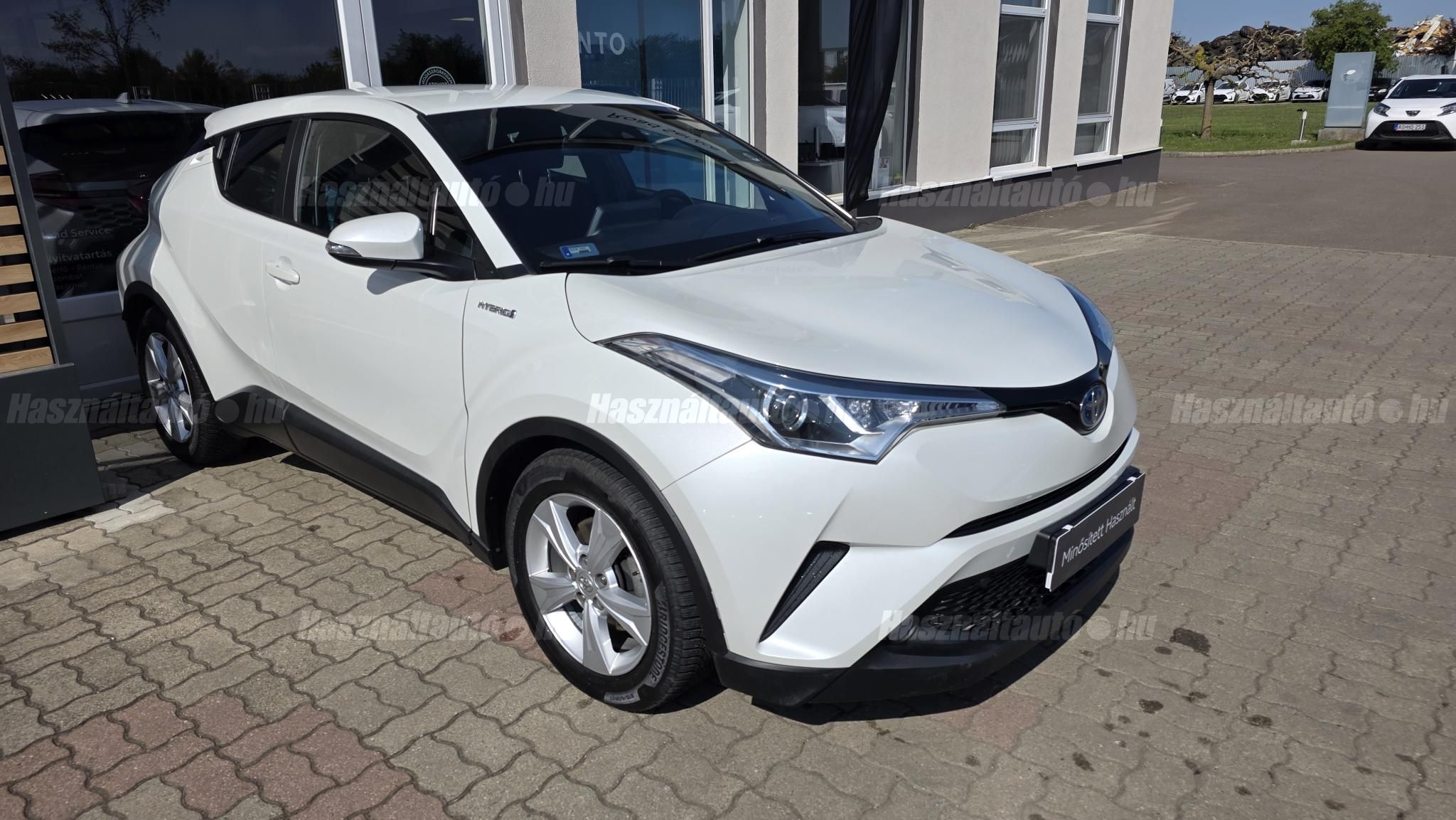 TOYOTA C-HR 1.8 Hybrid Active (ülésfűtéssel) e-CVT