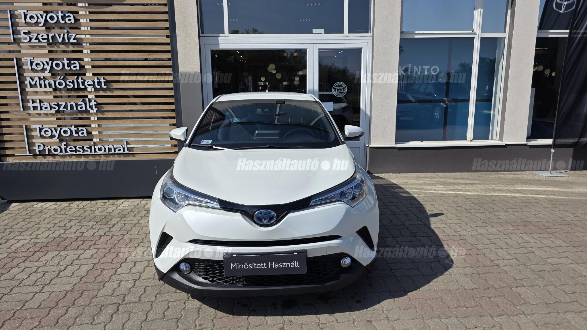 TOYOTA C-HR 1.8 Hybrid Active (ülésfűtéssel) e-CVT
