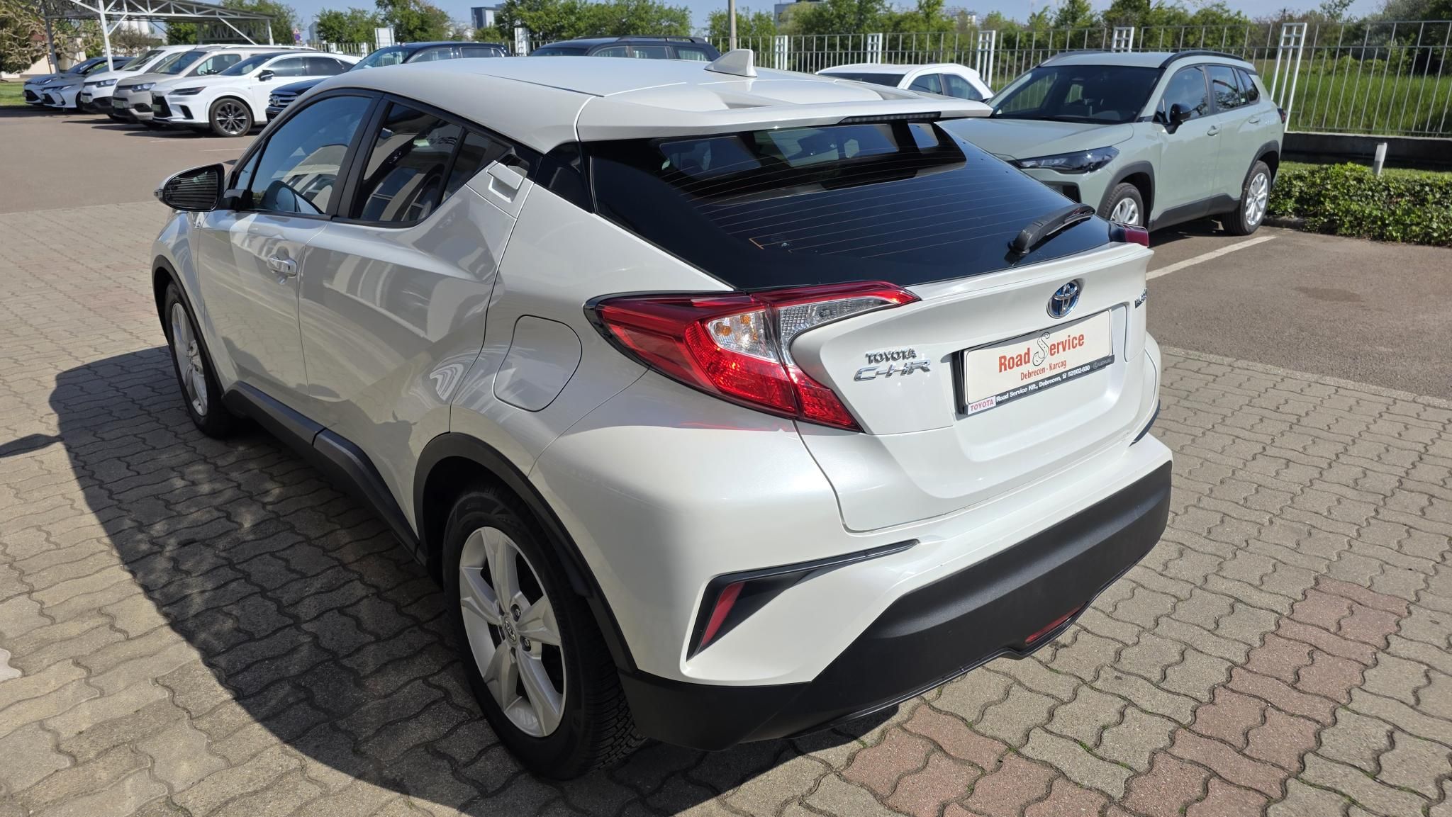 TOYOTA C-HR 1.8 Hybrid Active (ülésfűtéssel) e-CVT