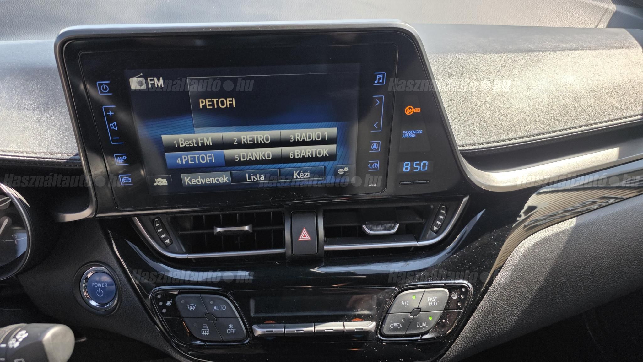 TOYOTA C-HR 1.8 Hybrid Active (ülésfűtéssel) e-CVT
