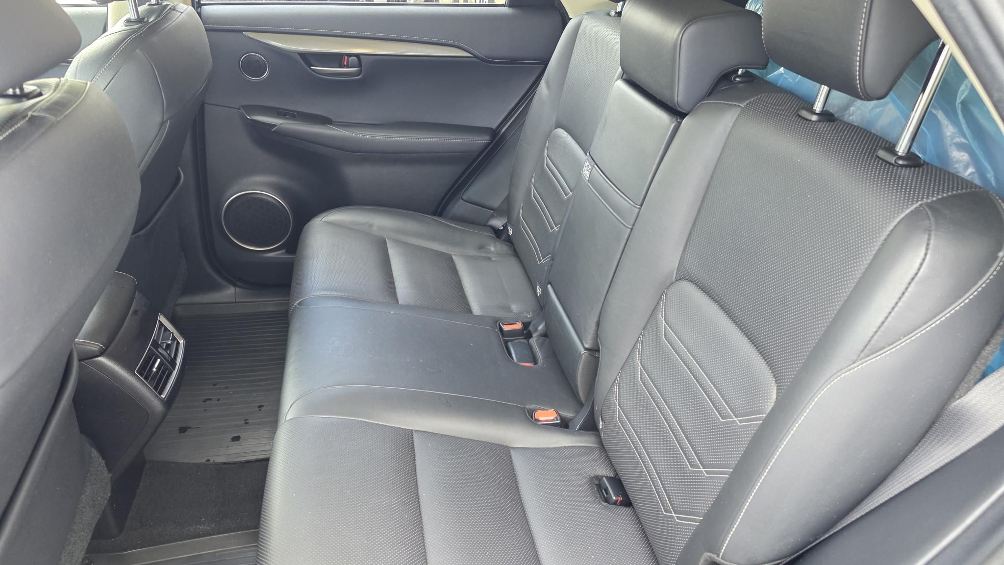 LEXUS NX 300h Executive CVT