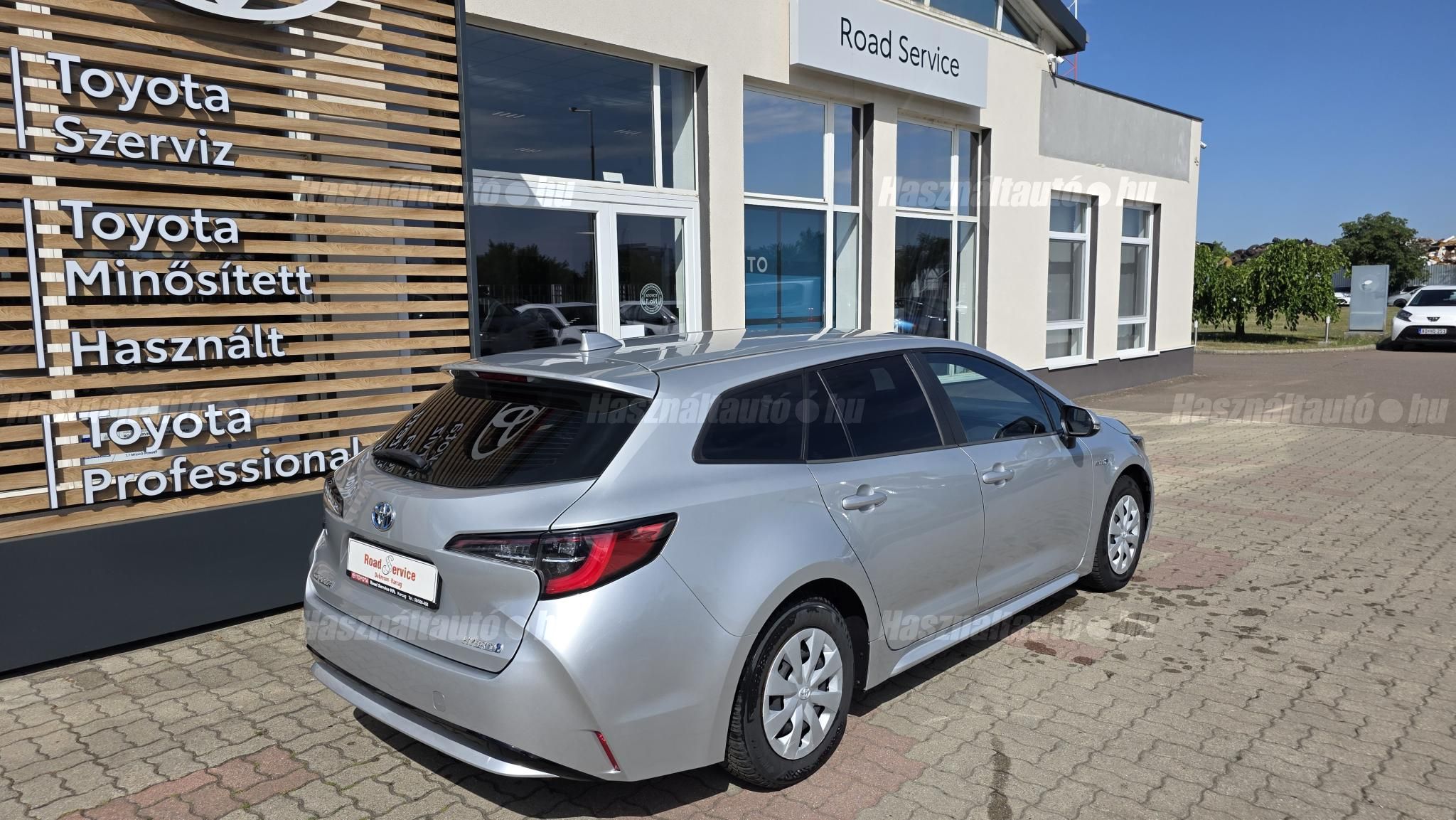 TOYOTA COROLLA Touring Sports 1.8 Hybrid Active Business e-CVT