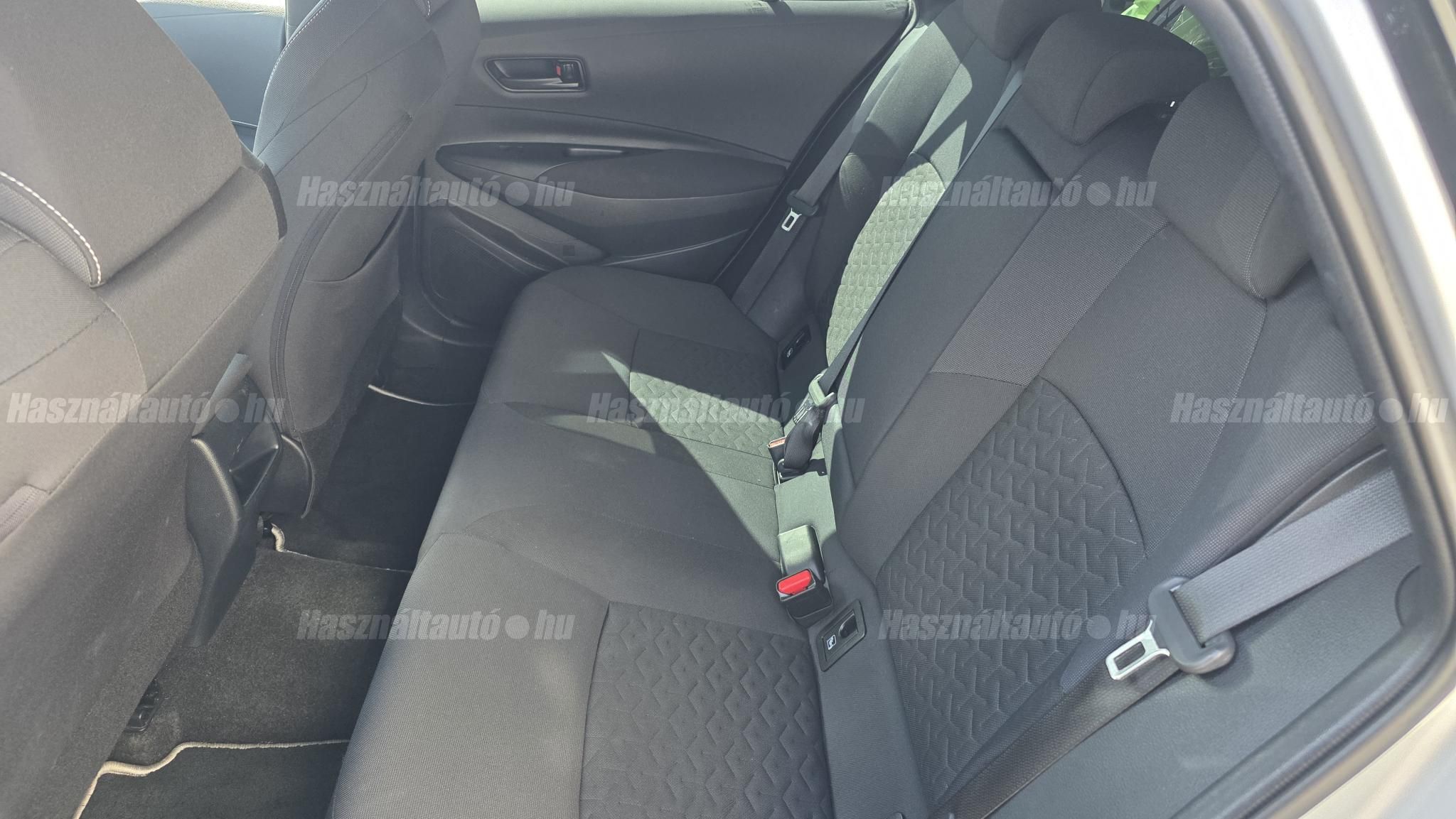 TOYOTA COROLLA Touring Sports 1.8 Hybrid Active Business e-CVT