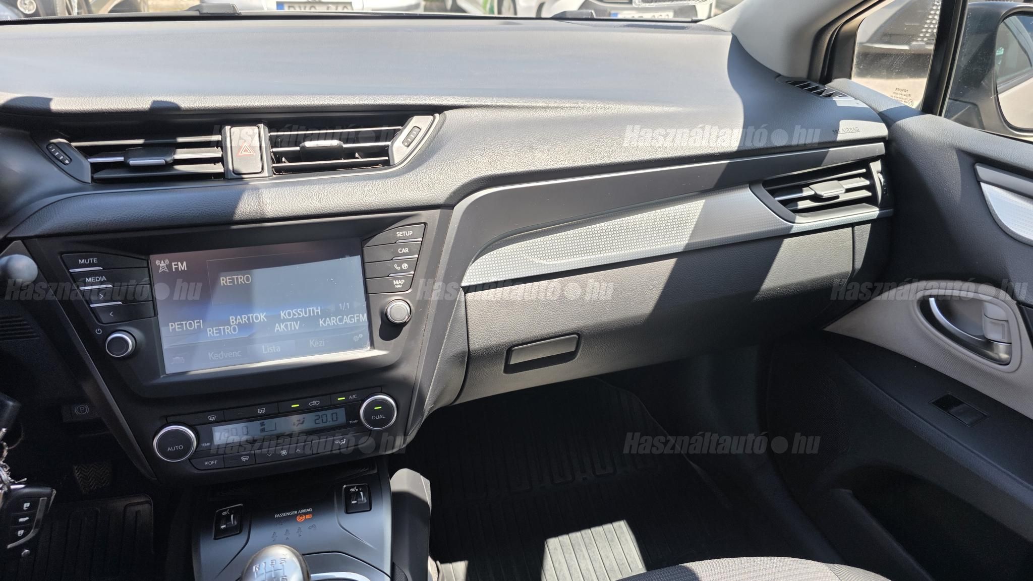 TOYOTA AVENSIS 2.0 D-4D Active Trend