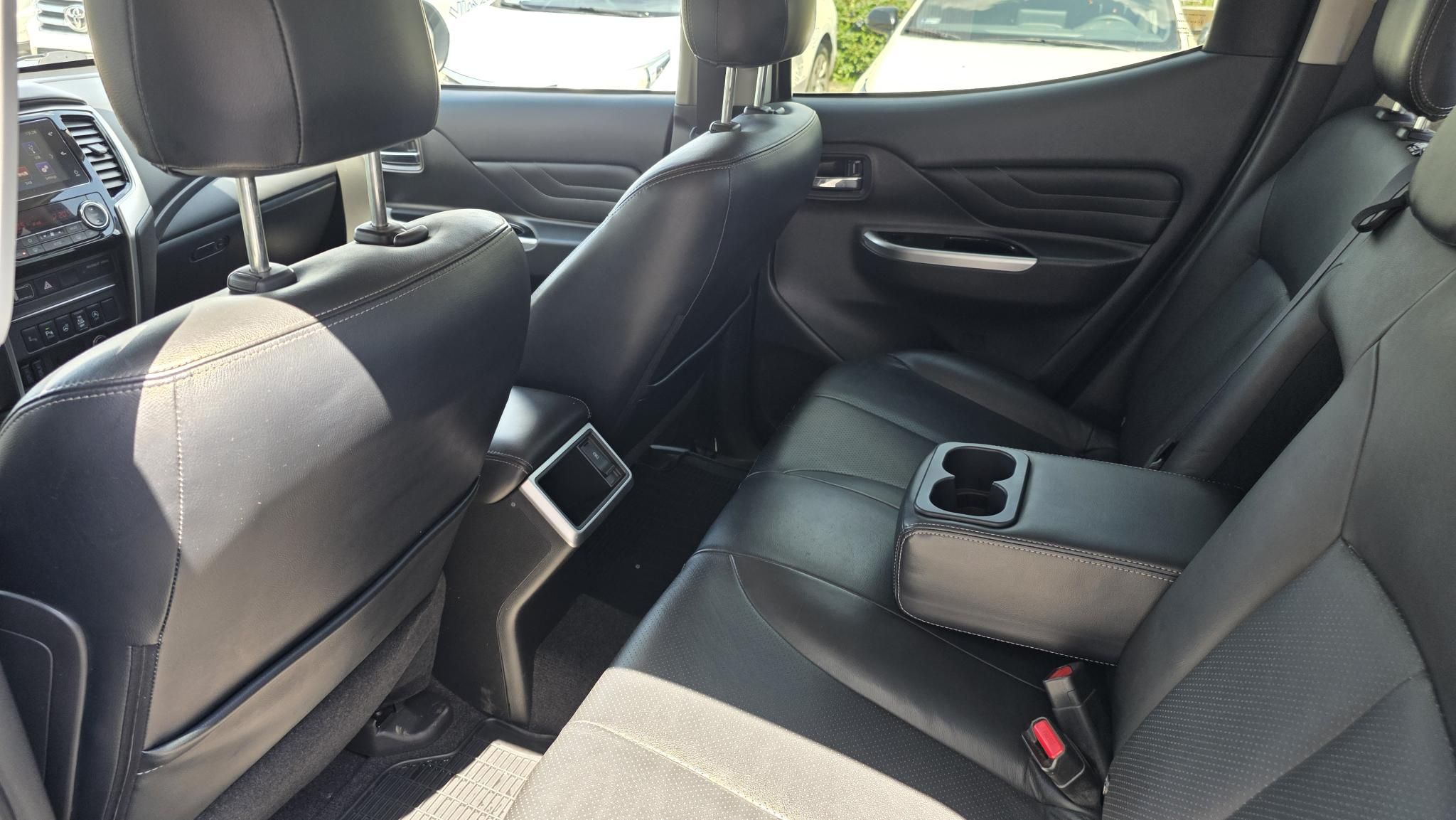 MITSUBISHI L 200 2.2 D Instyle A T